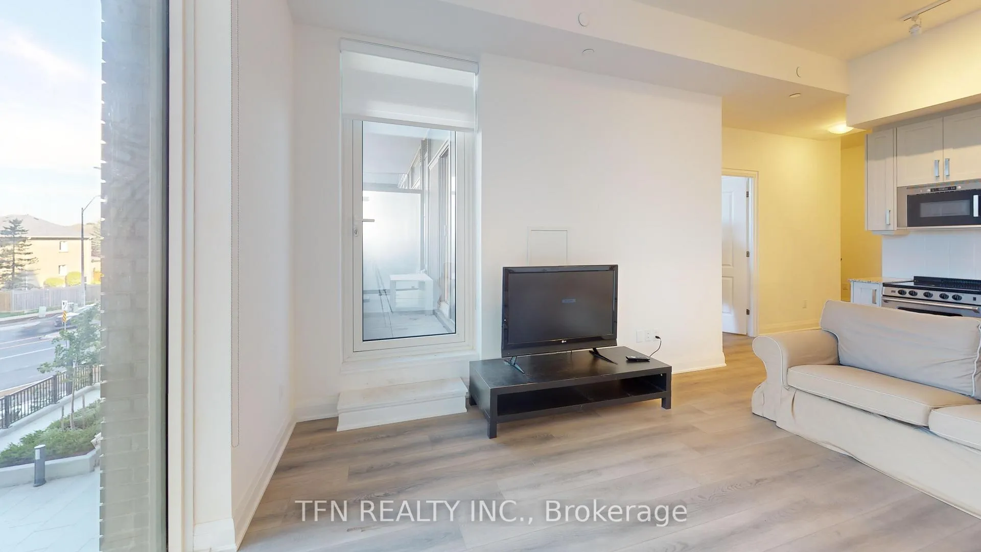 Photo 6 of Unit 209, 10 Gatineau Drive, Vaughan, Beverley Glen — HOMEH
