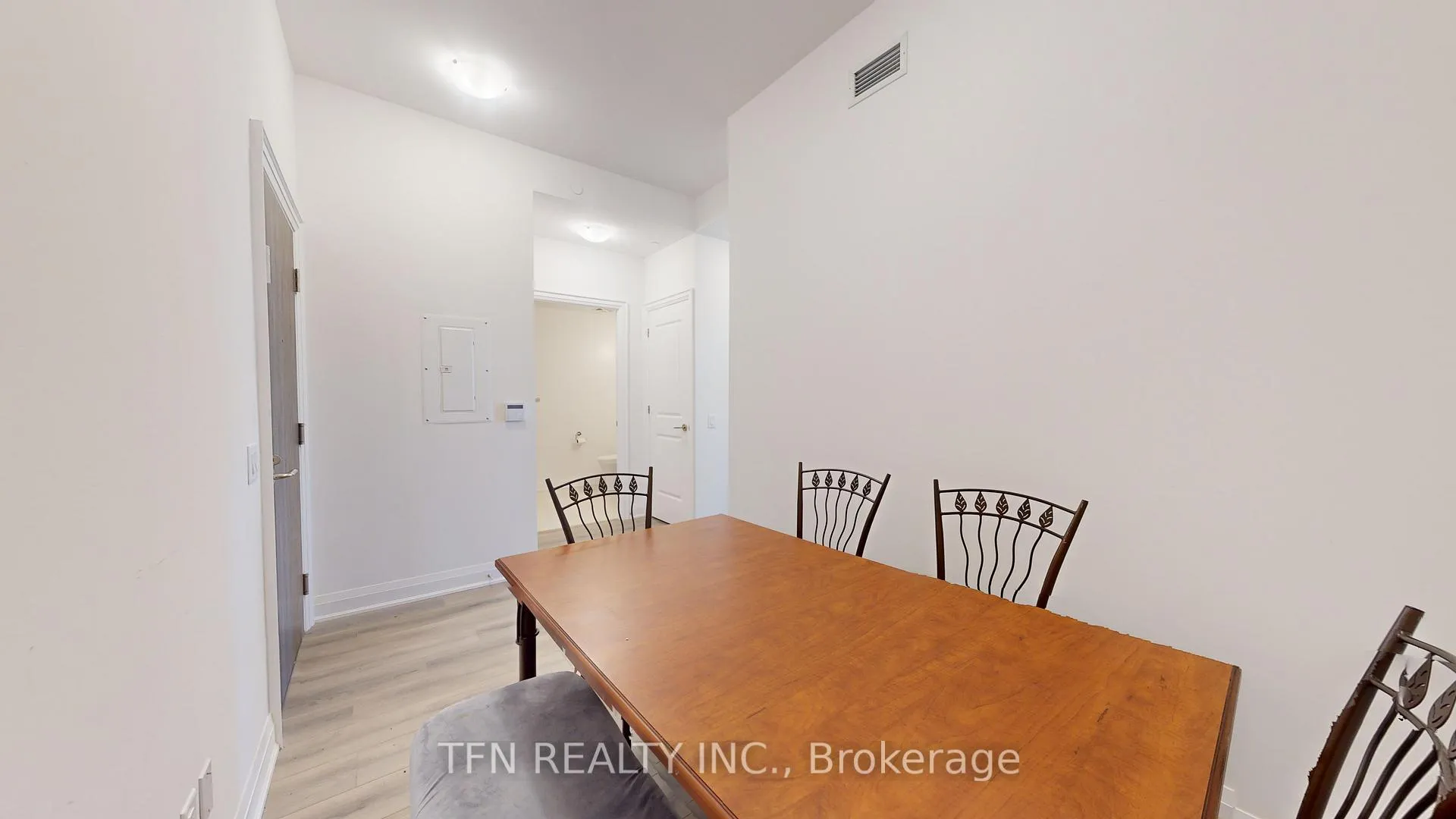 Photo 9 of Unit 209, 10 Gatineau Drive, Vaughan, Beverley Glen — HOMEH