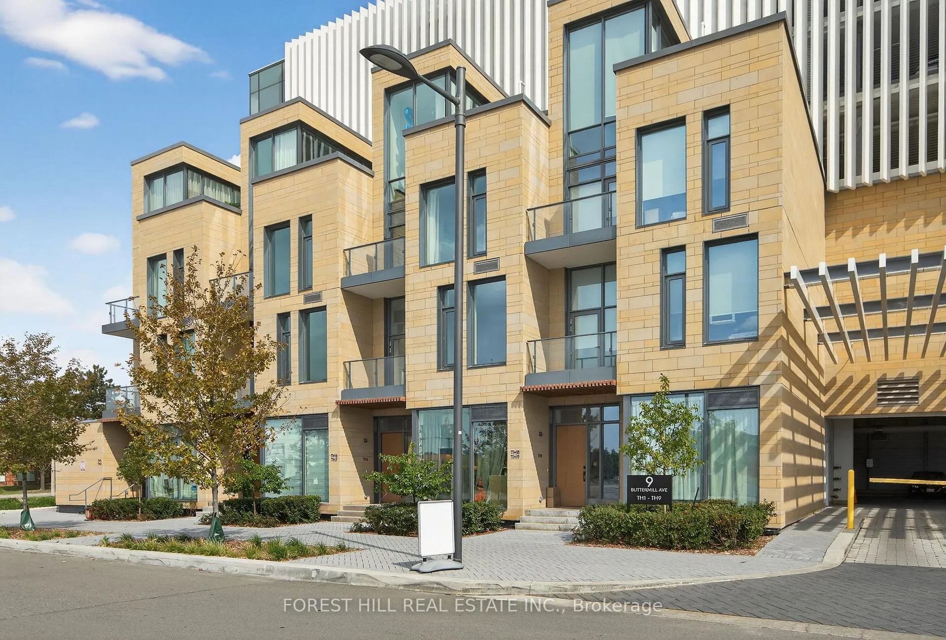 Photo 3 of Unit Th6, 9 Buttermill Avenue, Vaughan, Vaughan Corporate Centre — HOMEH