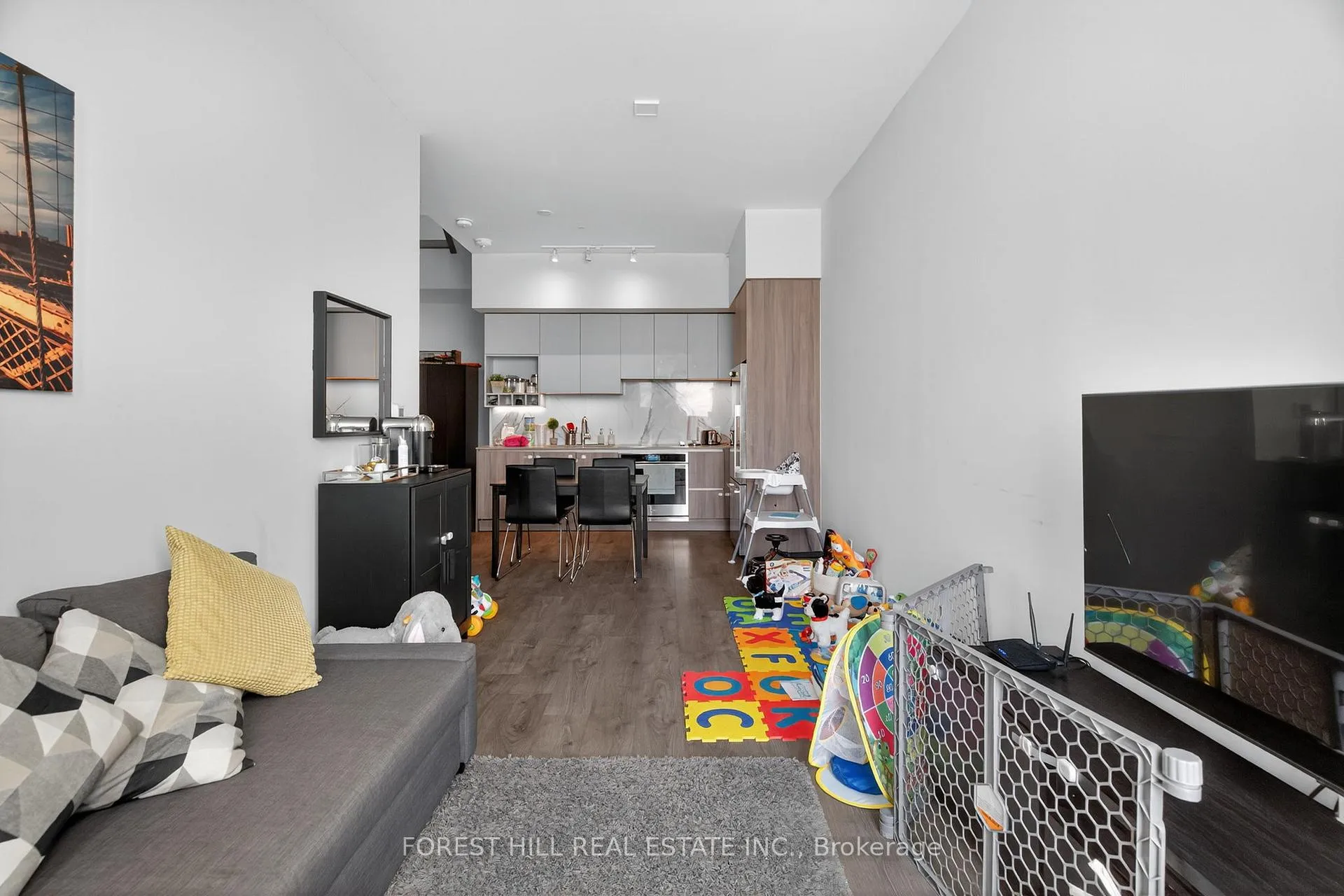 Photo 11 of Unit Th6, 9 Buttermill Avenue, Vaughan, Vaughan Corporate Centre — HOMEH