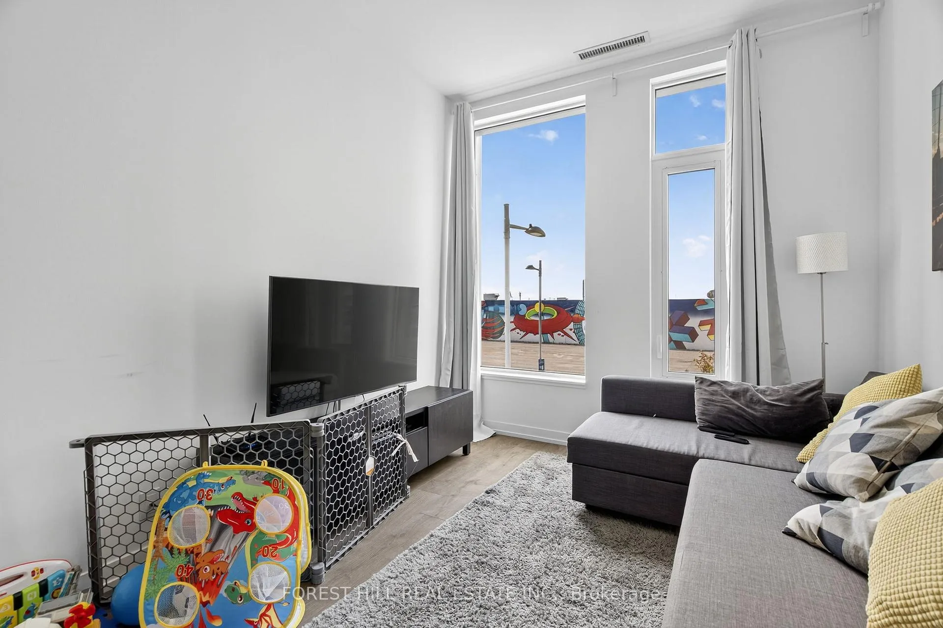 Photo 13 of Unit Th6, 9 Buttermill Avenue, Vaughan, Vaughan Corporate Centre — HOMEH