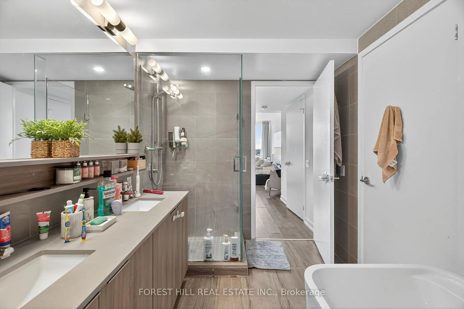 Photo 22 of Unit Th6, 9 Buttermill Avenue, Vaughan, Vaughan Corporate Centre — HOMEH