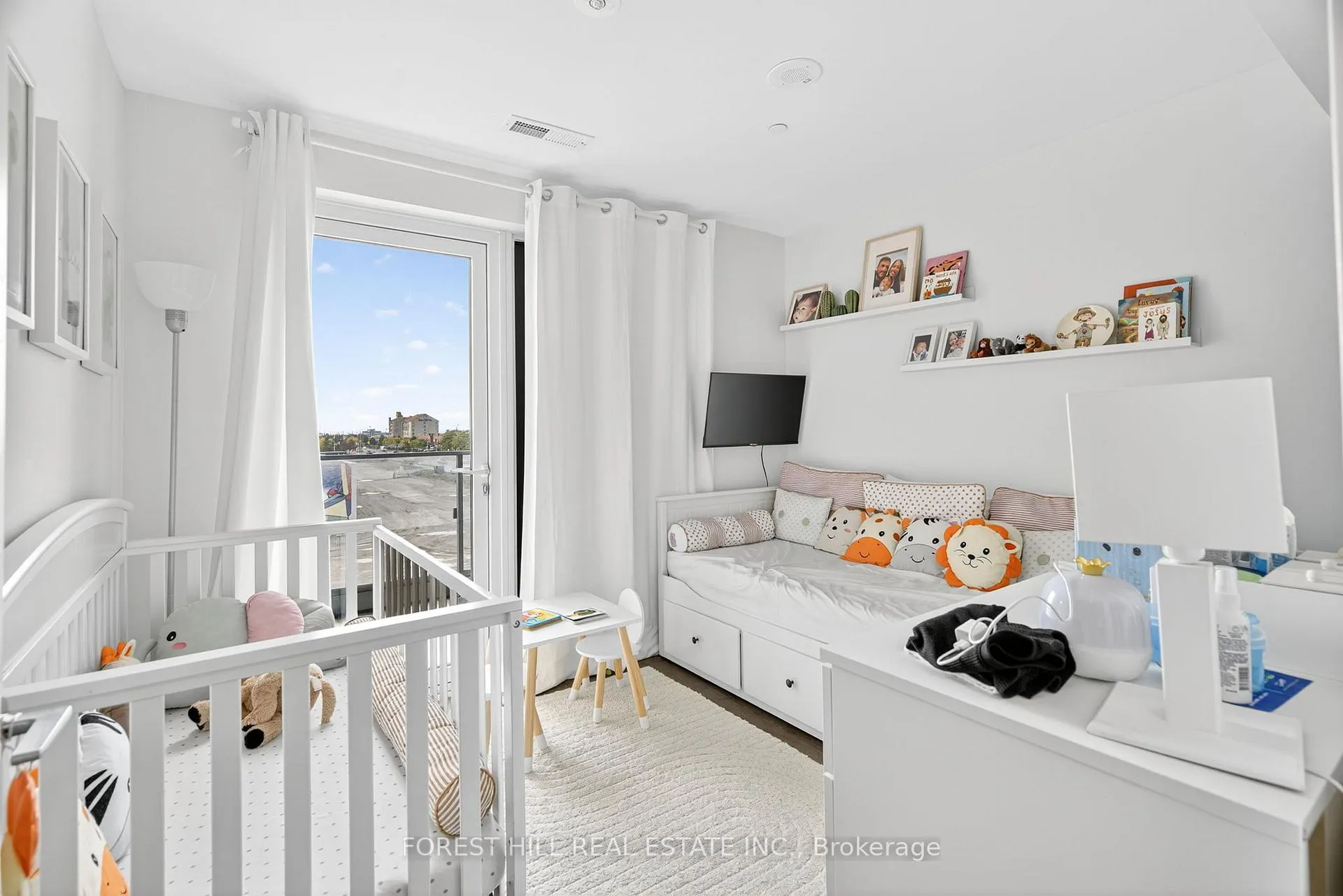 Photo 23 of Unit Th6, 9 Buttermill Avenue, Vaughan, Vaughan Corporate Centre — HOMEH