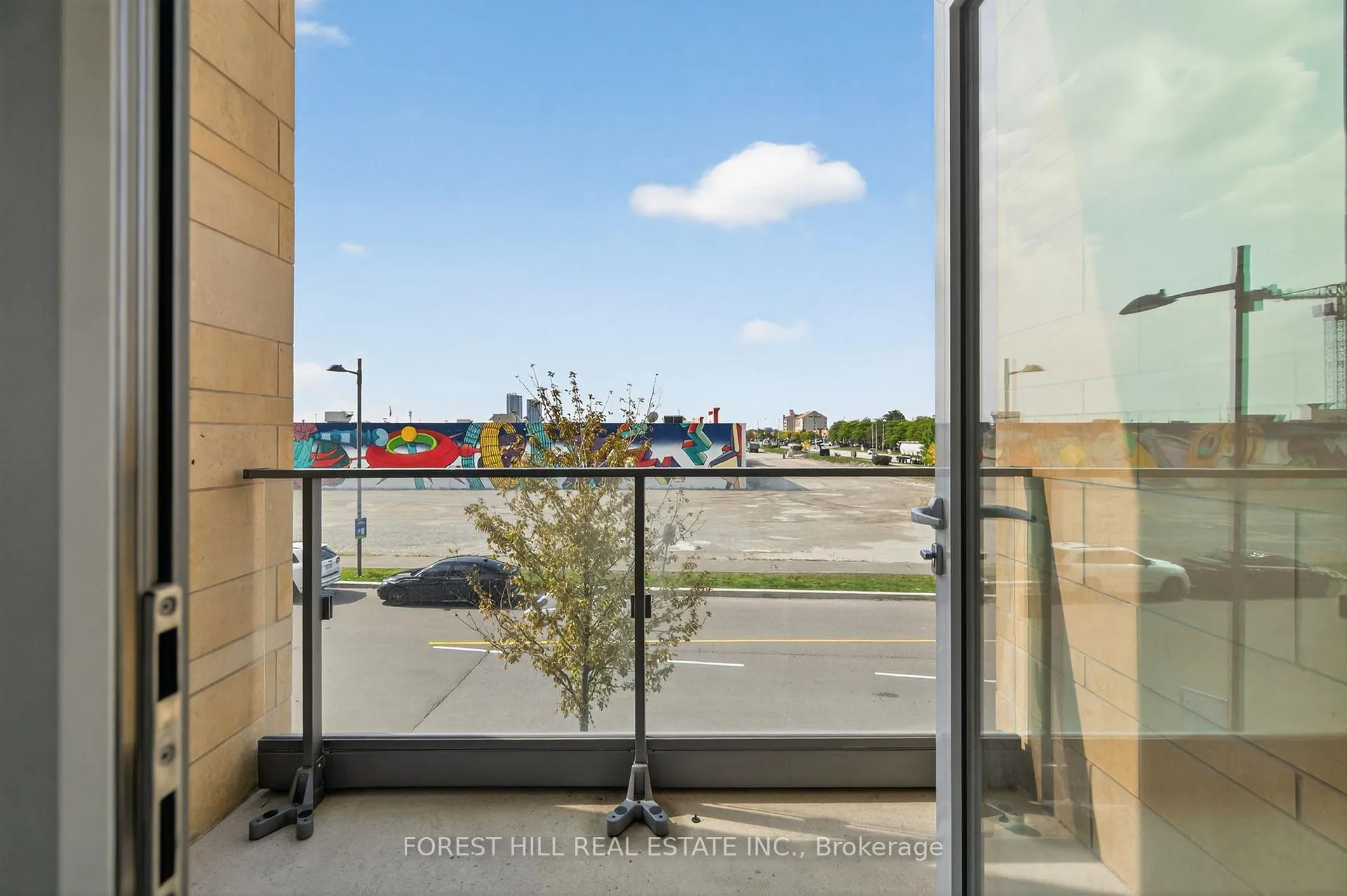 Photo 32 of Unit Th6, 9 Buttermill Avenue, Vaughan, Vaughan Corporate Centre — HOMEH