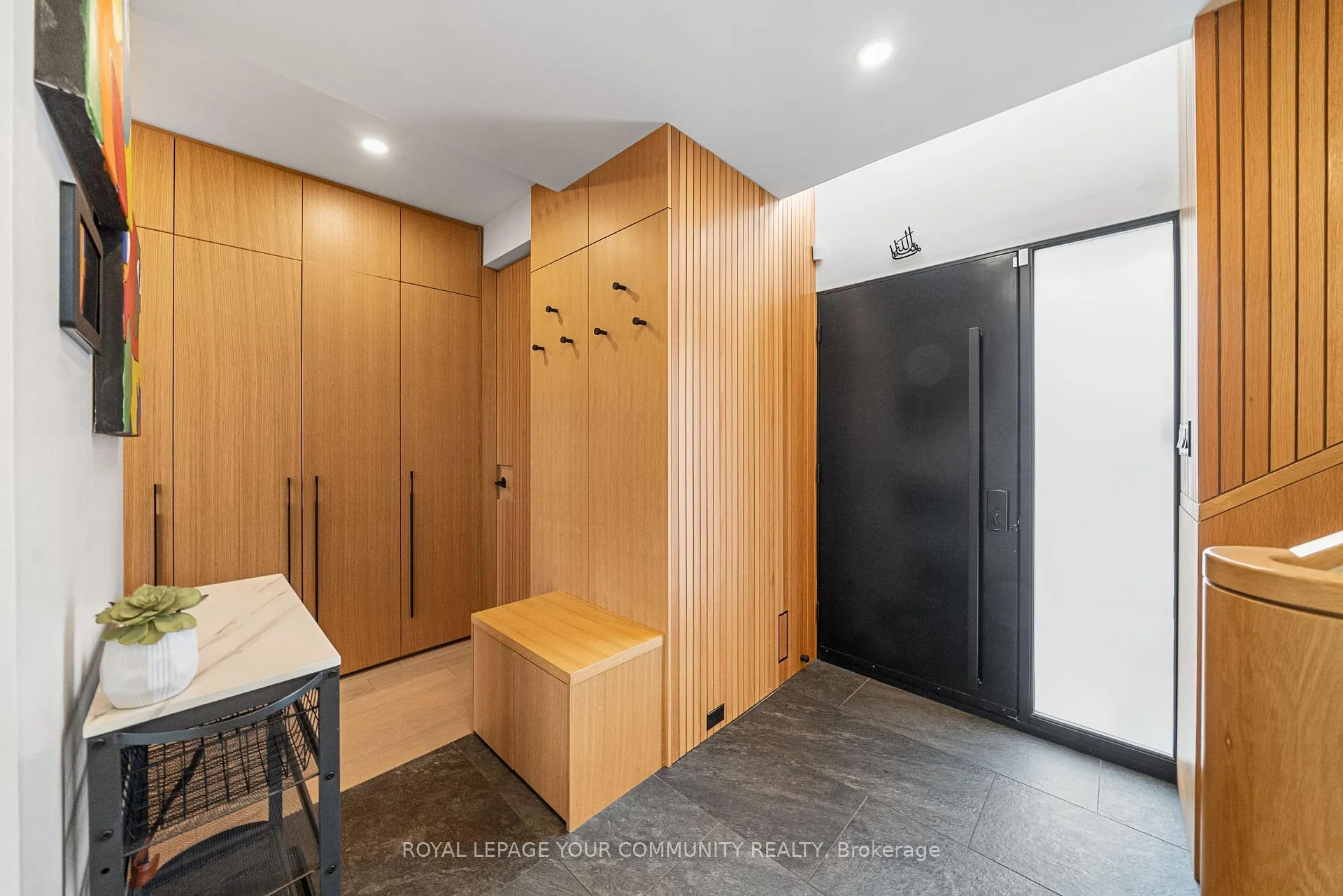 Photo 4 of 296 Elm Road, Toronto, Bedford Park-Nortown — HOMEH