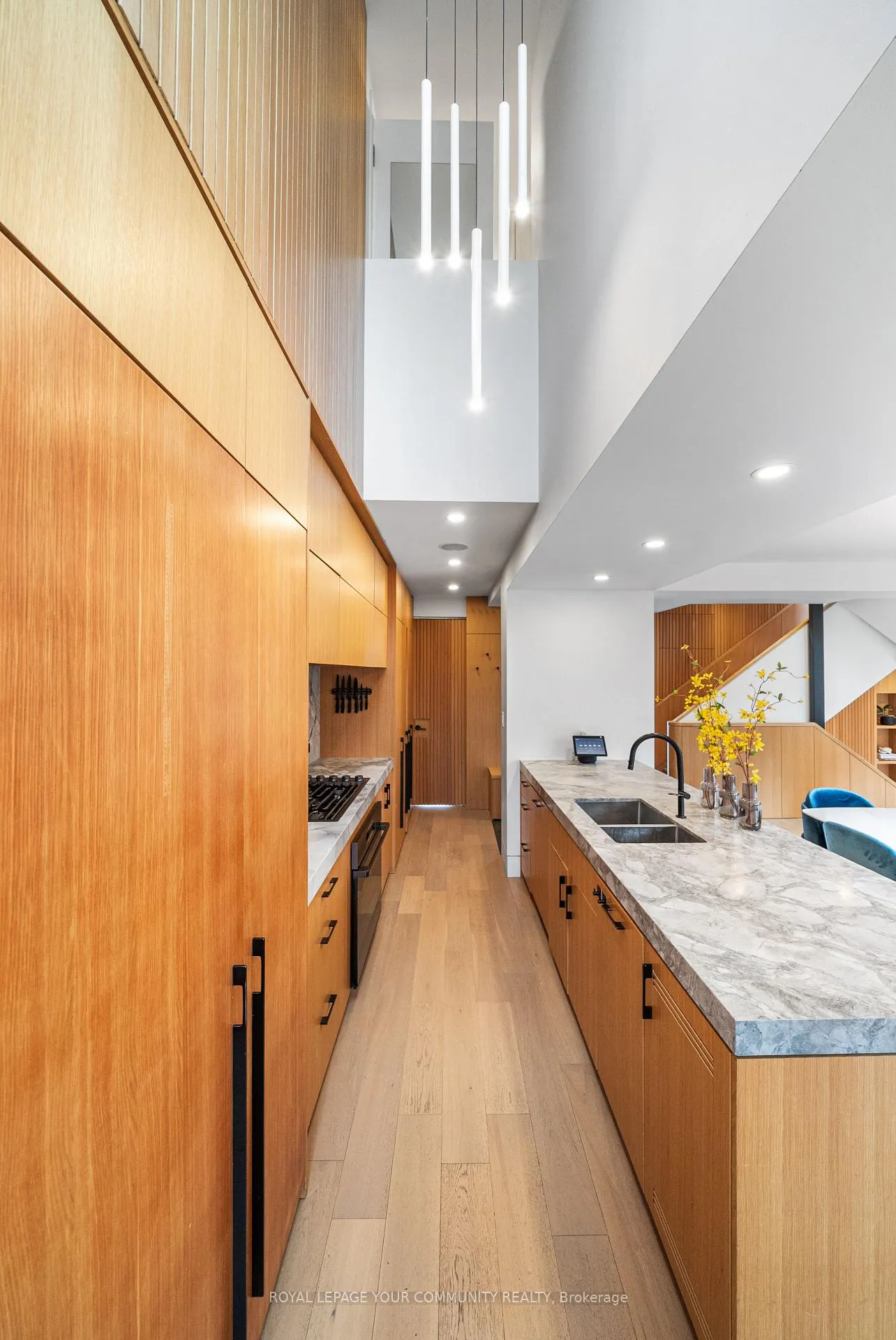 Photo 7 of 296 Elm Road, Toronto, Bedford Park-Nortown — HOMEH