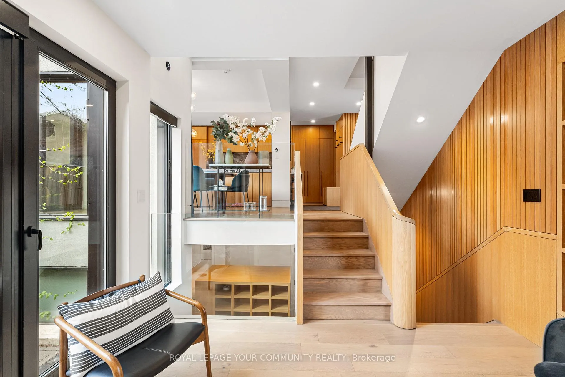 Photo 16 of 296 Elm Road, Toronto, Bedford Park-Nortown — HOMEH