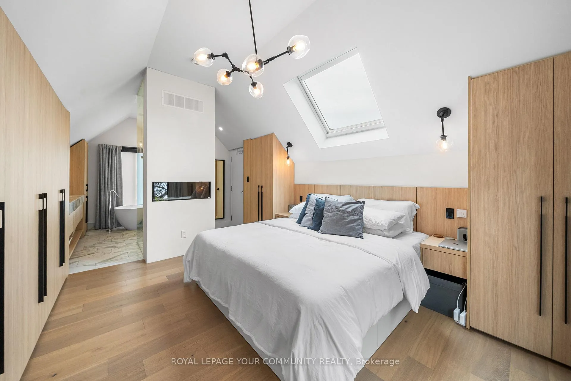 Photo 32 of 296 Elm Road, Toronto, Bedford Park-Nortown — HOMEH