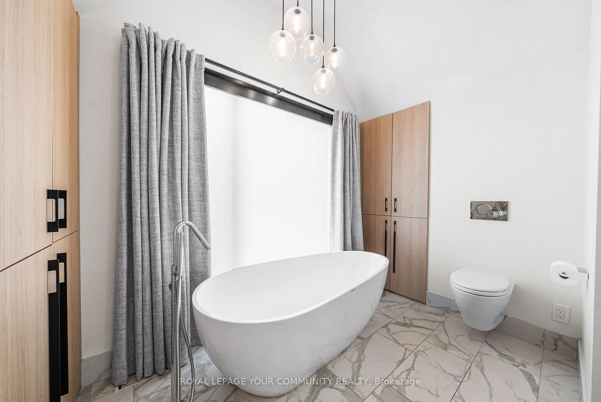 Photo 33 of 296 Elm Road, Toronto, Bedford Park-Nortown — HOMEH