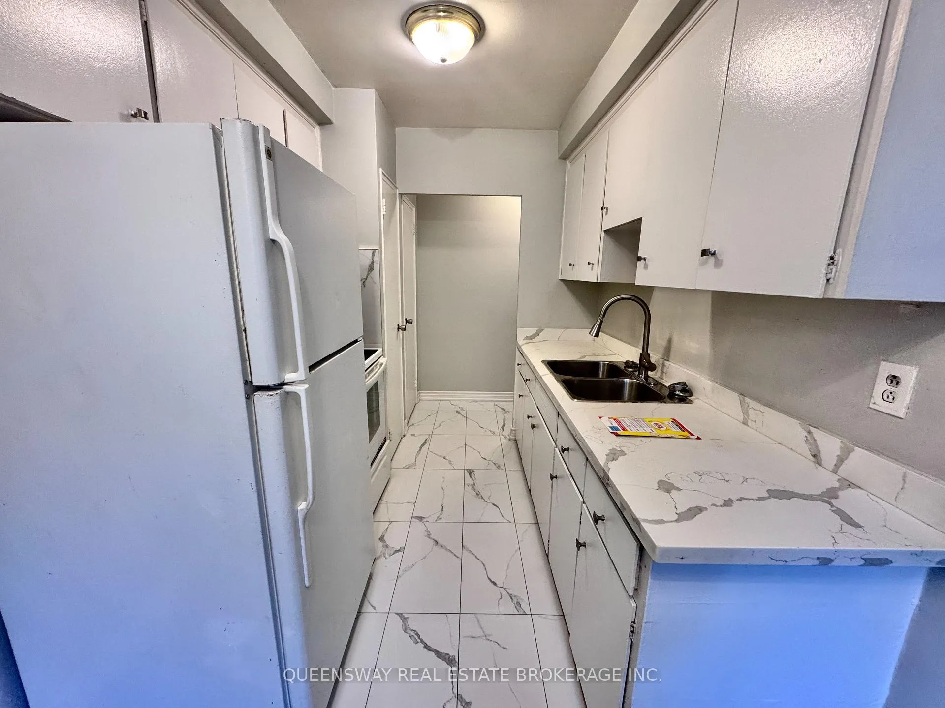 Photo 2 of 4-323 Gibb Street, Oshawa, Vanier — HOMEH