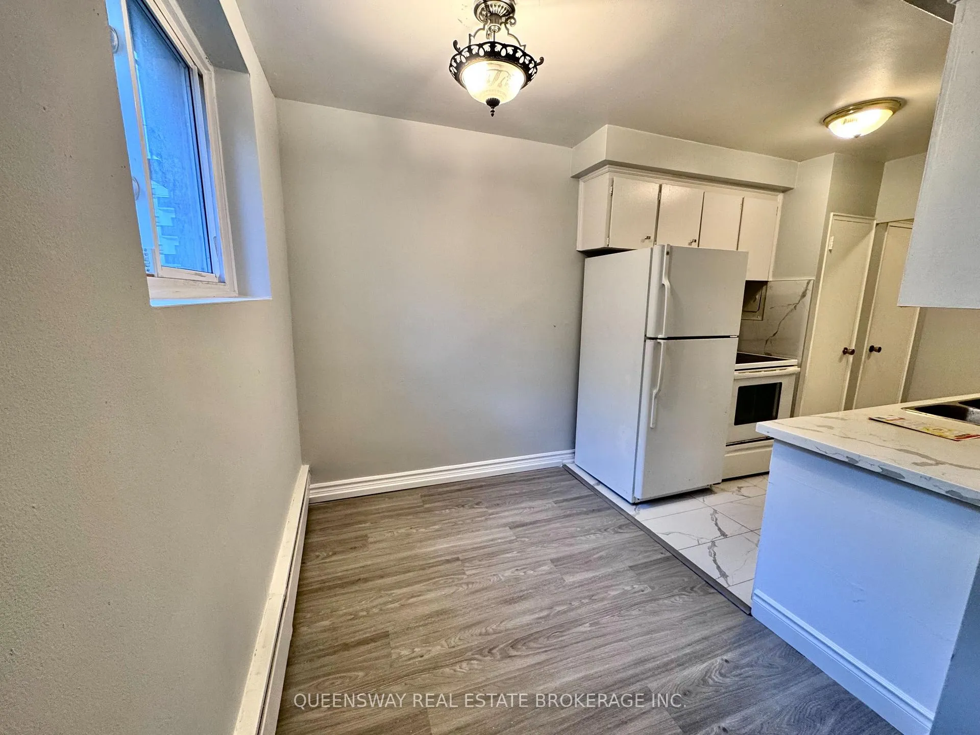 Photo 6 of 4-323 Gibb Street, Oshawa, Vanier — HOMEH