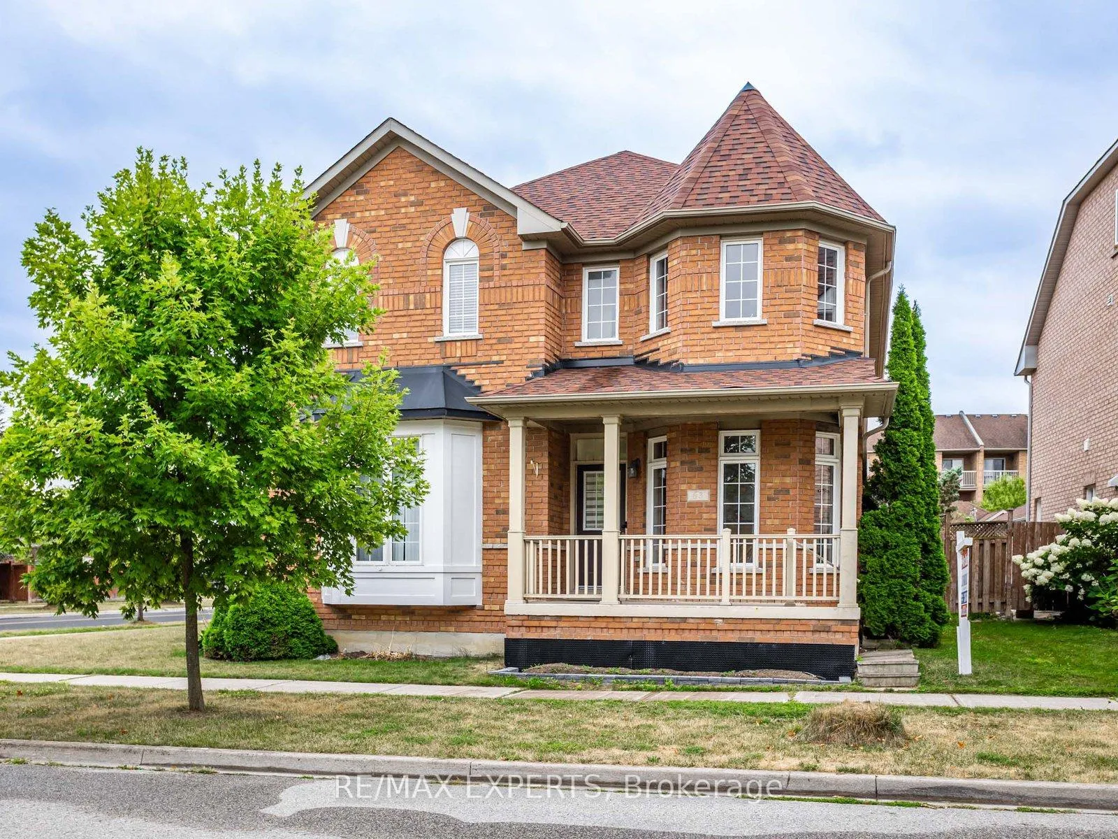 Front of 63 Rainbow Valley Crescent