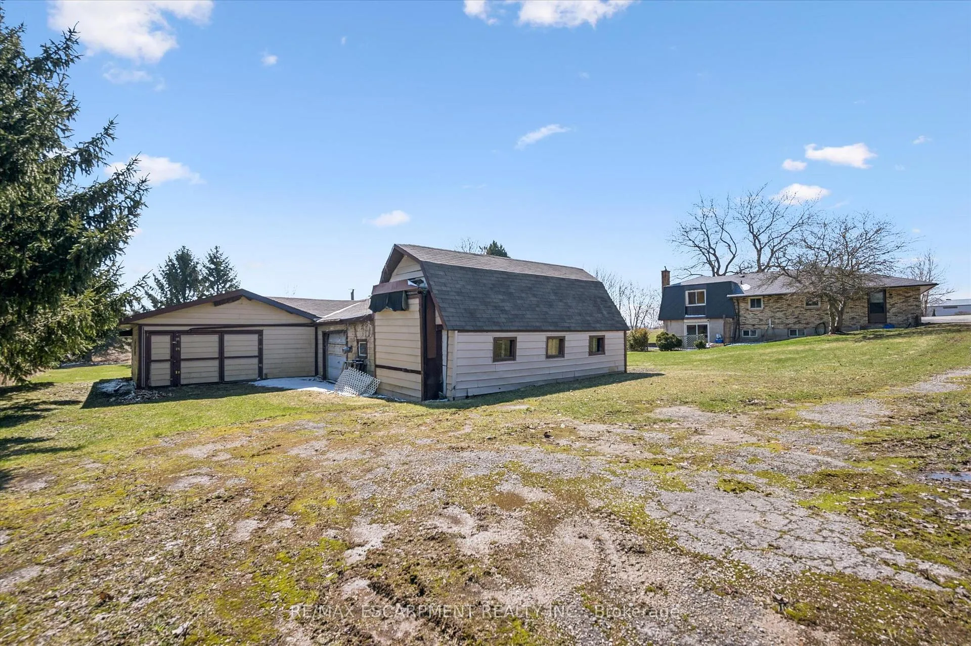 Photo 13 of 215 King Street, Minto — HOMEH