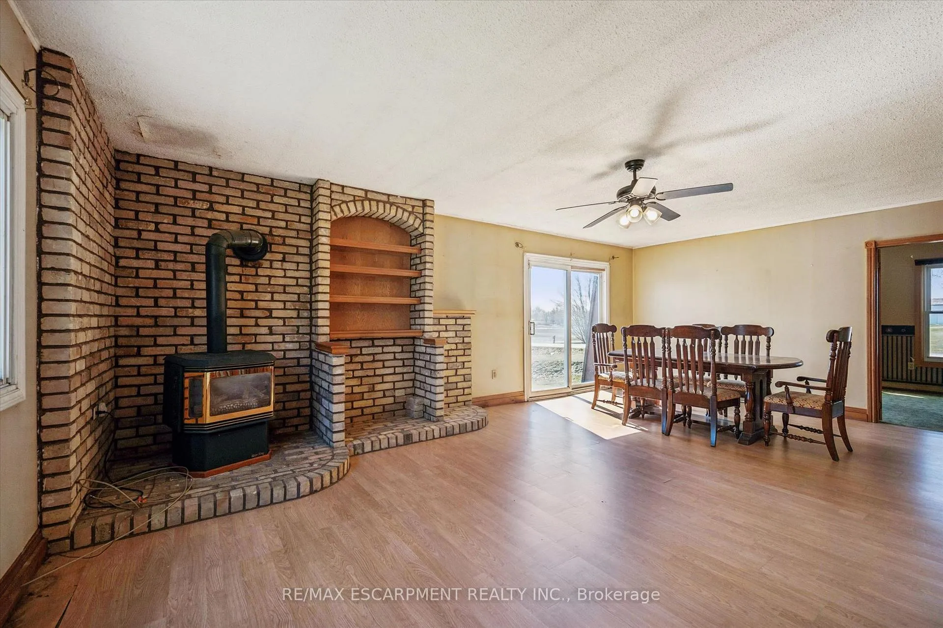 Photo 23 of 215 King Street, Minto — HOMEH