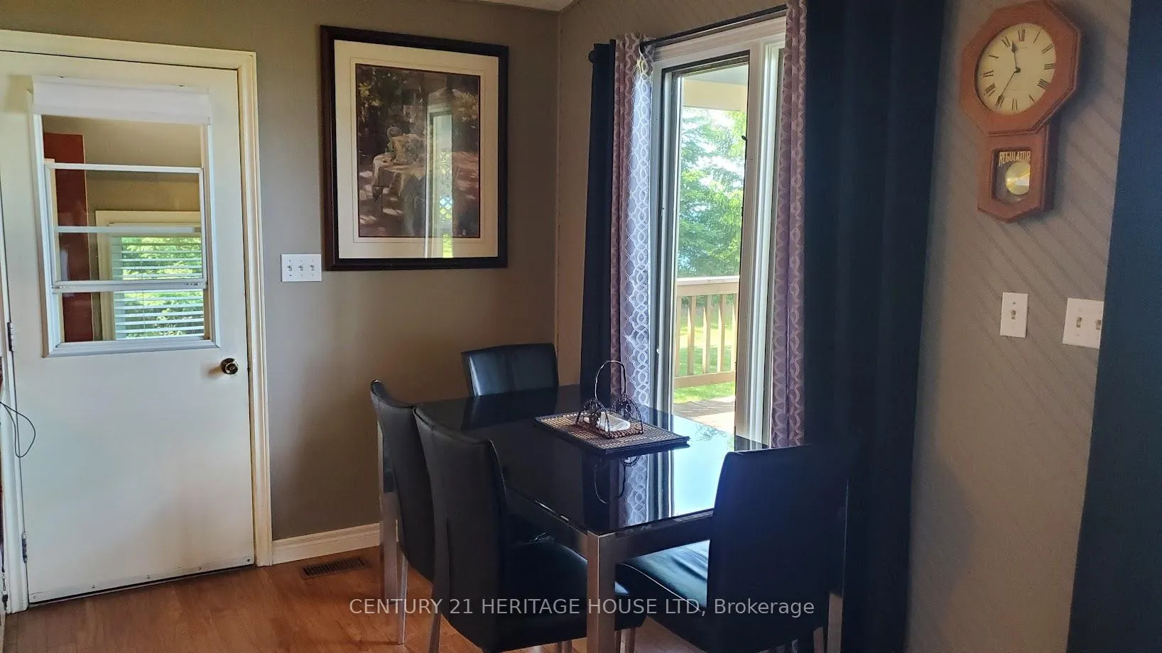 Photo 4 of 72147 Lake Shore Drive, Bluewater, Dashwood — HOMEH