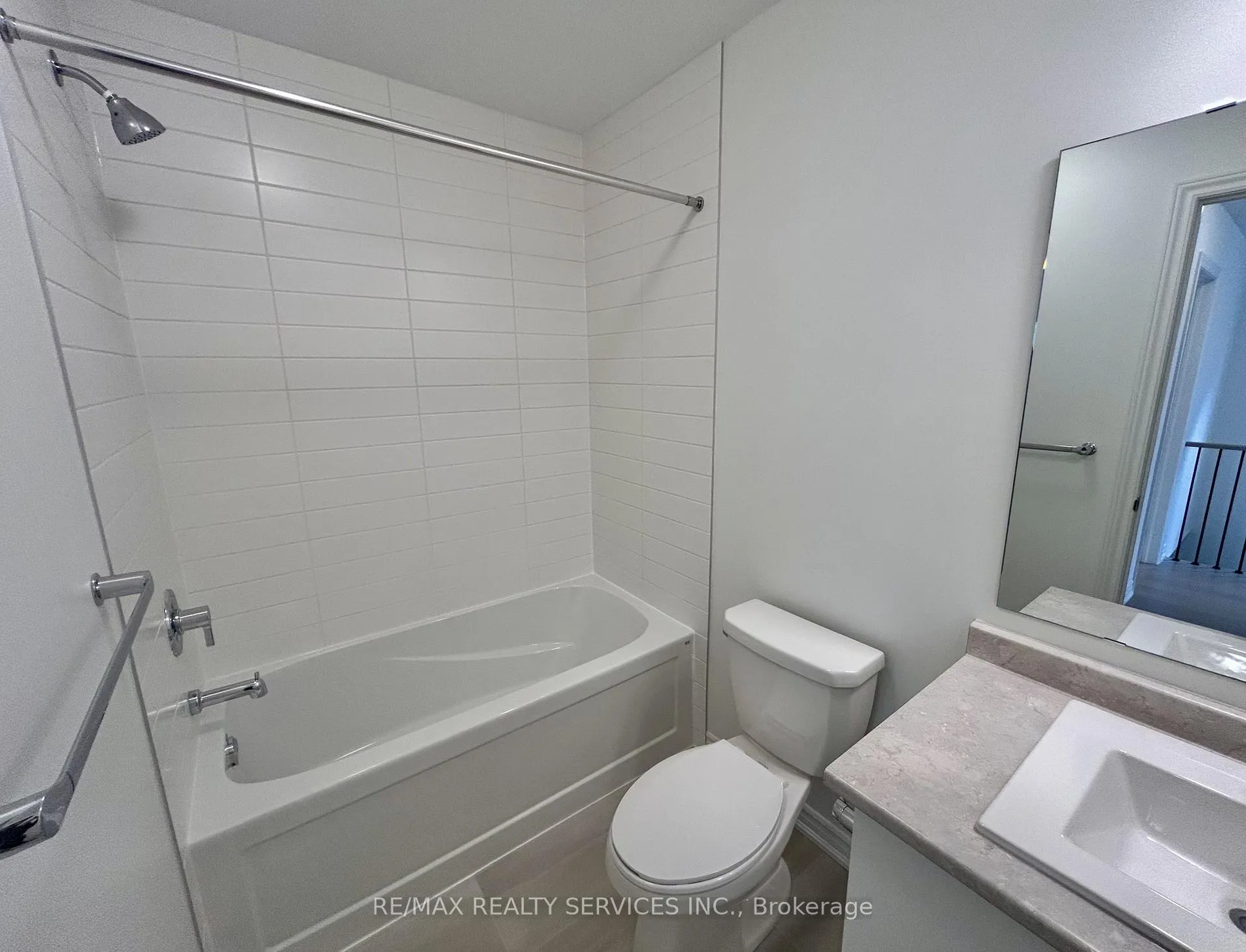 Photo 14 of 8 Bridgeland Drive, Whitby, Rural Whitby — HOMEH