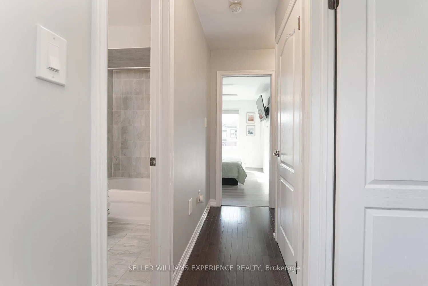 Photo 14 of 23 Cygnus Crescent, Barrie, Ardagh — HOMEH