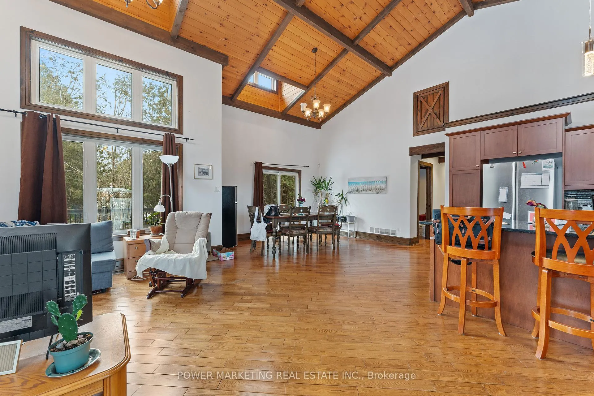 Photo 5 of 6030 Bank Street, Ottawa, Greely — HOMEH
