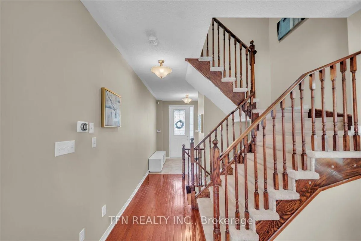Photo 4 of 51 Hodnett Crescent, Clarington, Newcastle — HOMEH