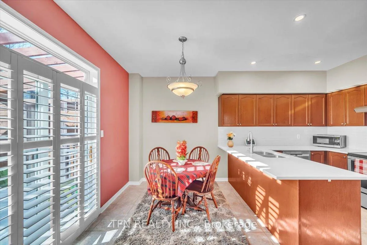 Photo 9 of 51 Hodnett Crescent, Clarington, Newcastle — HOMEH