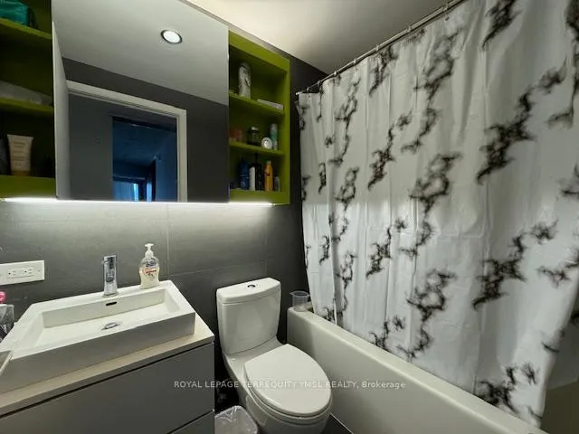 Photo 11 of Unit 302, 51 Trolley Crescent, Toronto, Waterfront Communities — HOMEH