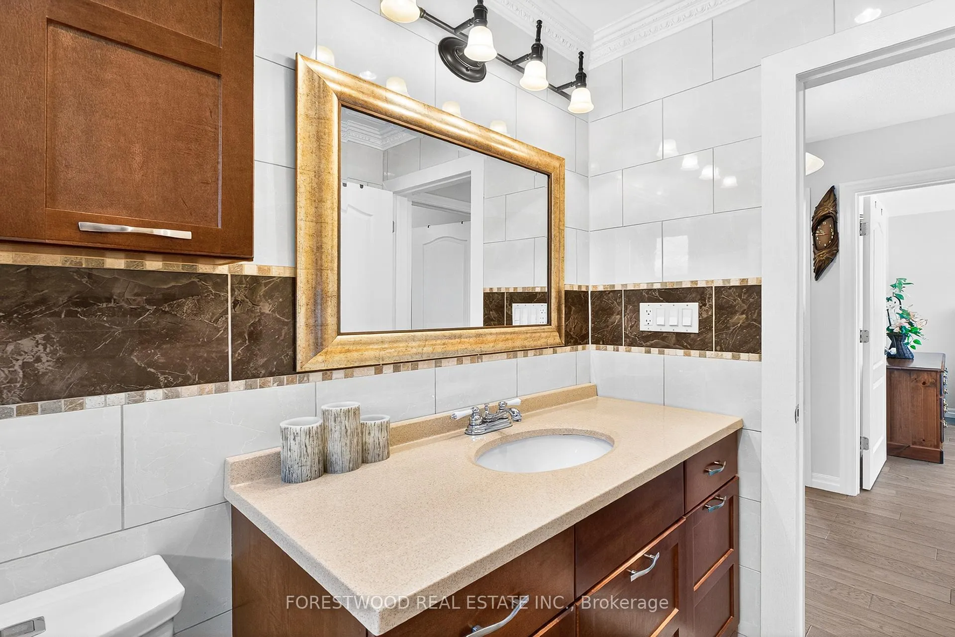 Photo 17 of 93 Deerhurst Road, Hamilton, Stoney Creek — HOMEH
