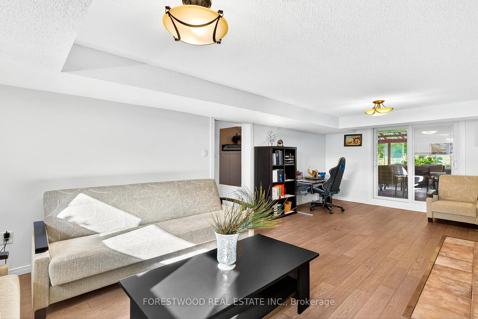 Photo 25 of 93 Deerhurst Road, Hamilton, Stoney Creek — HOMEH