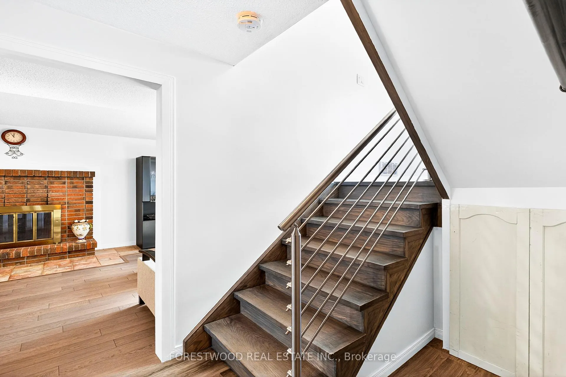 Photo 31 of 93 Deerhurst Road, Hamilton, Stoney Creek — HOMEH