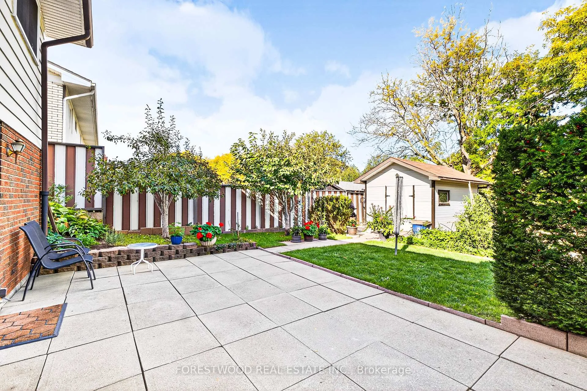 Photo 39 of 93 Deerhurst Road, Hamilton, Stoney Creek — HOMEH