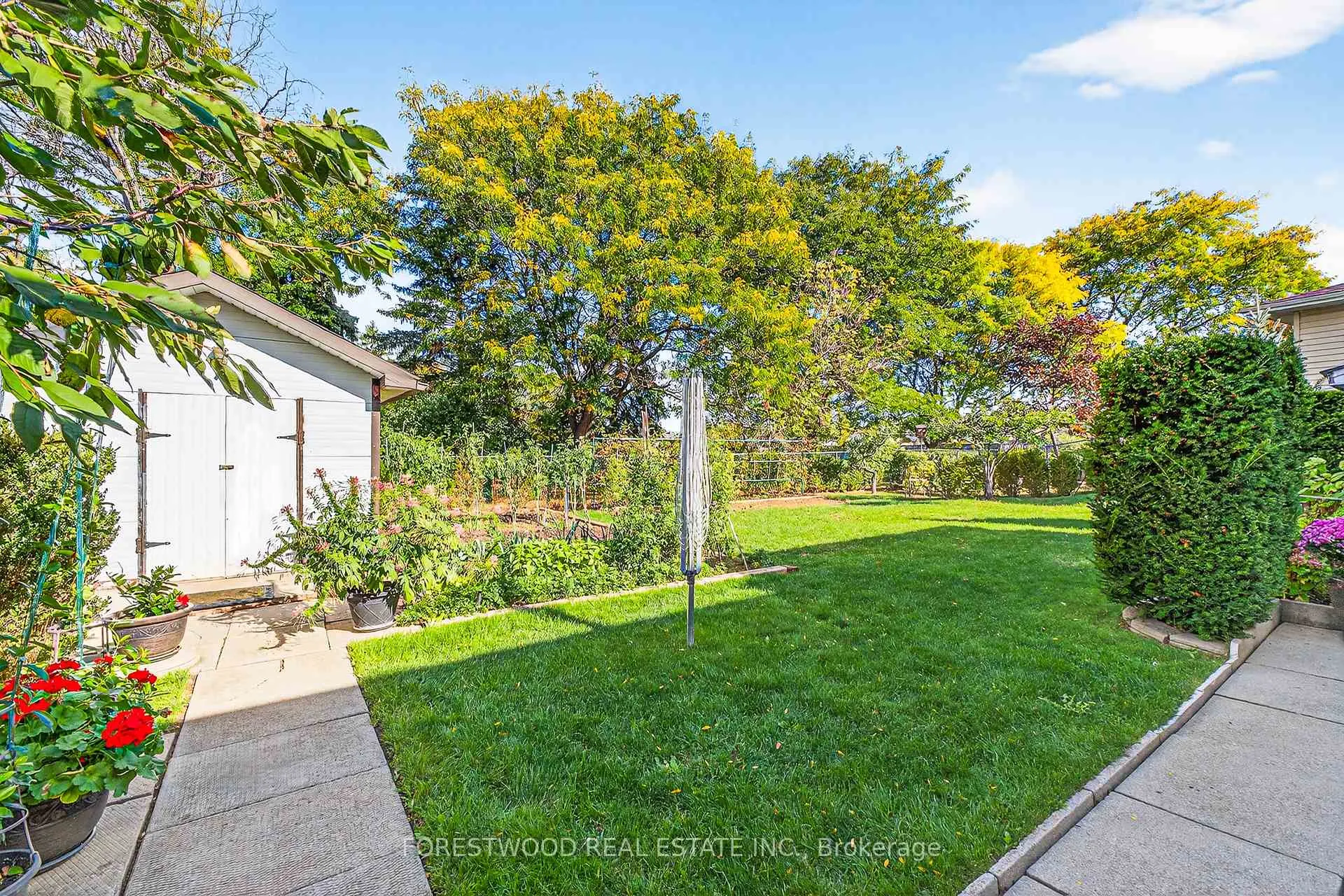 Photo 42 of 93 Deerhurst Road, Hamilton, Stoney Creek — HOMEH