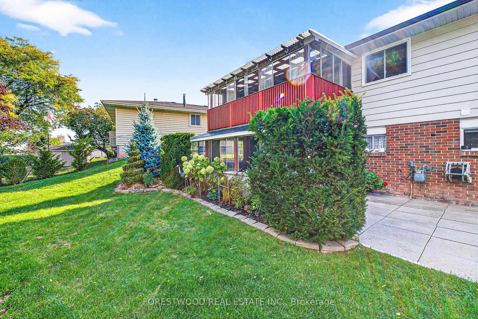 Photo 43 of 93 Deerhurst Road, Hamilton, Stoney Creek — HOMEH