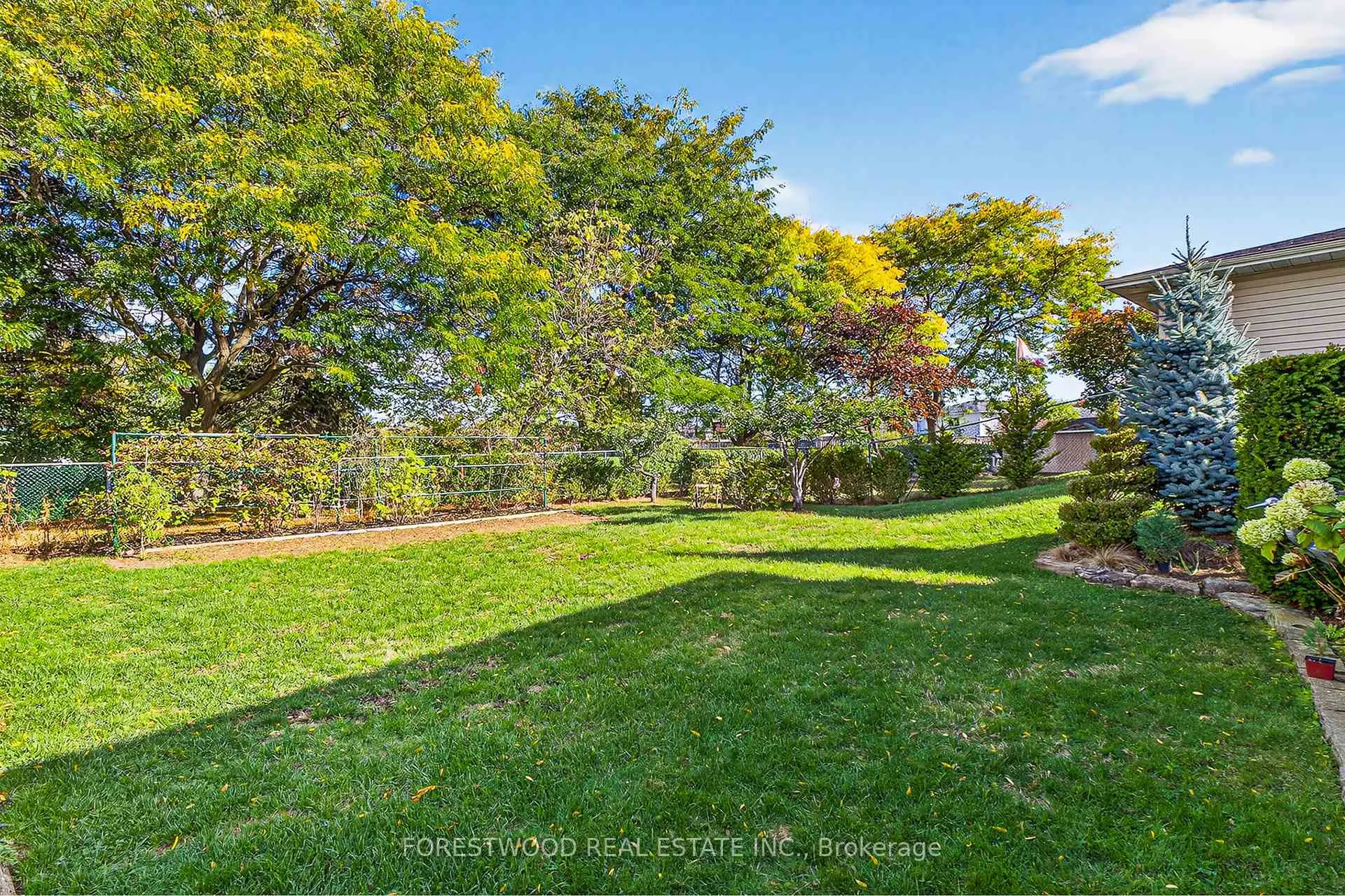 Photo 46 of 93 Deerhurst Road, Hamilton, Stoney Creek — HOMEH