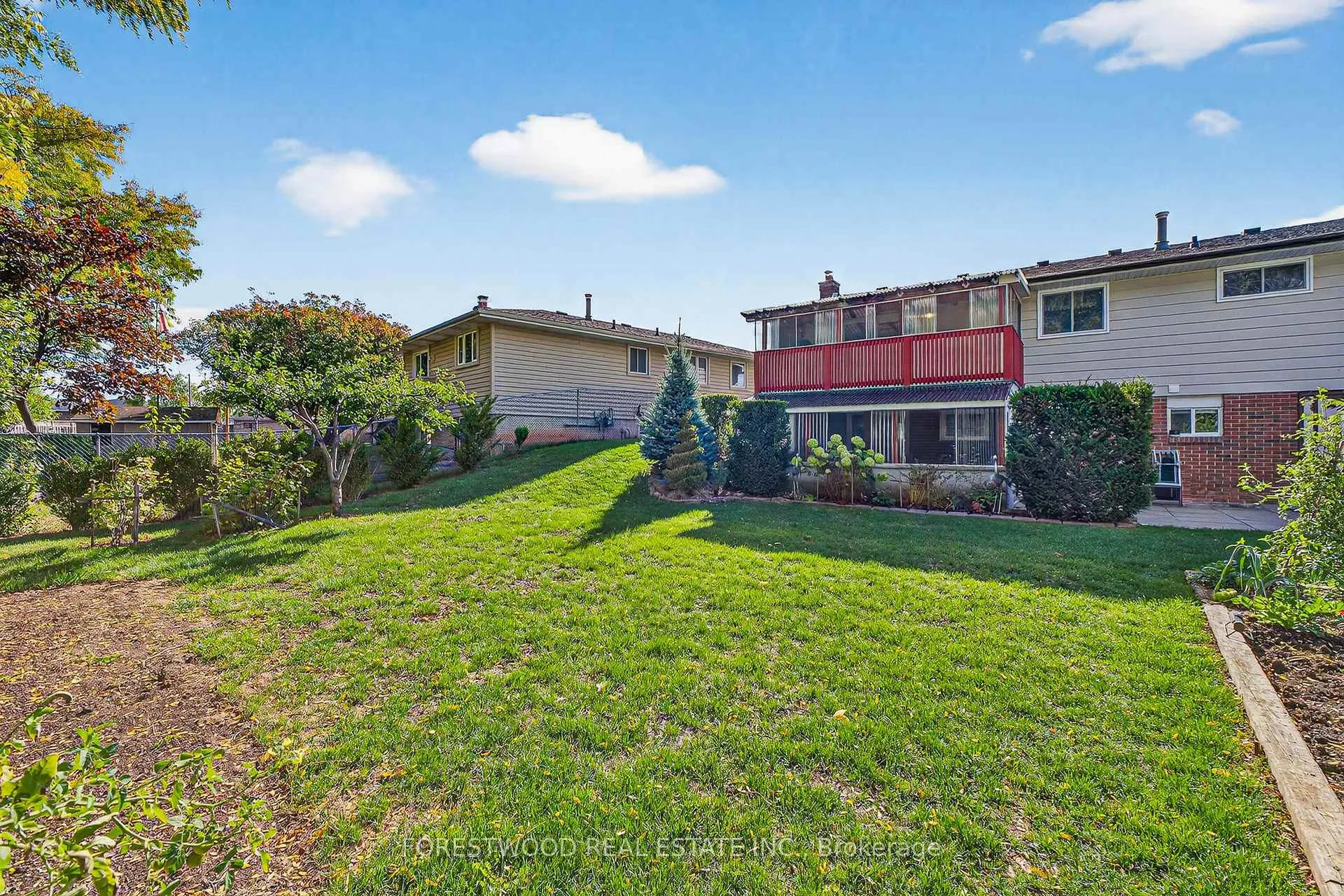 Photo 47 of 93 Deerhurst Road, Hamilton, Stoney Creek — HOMEH