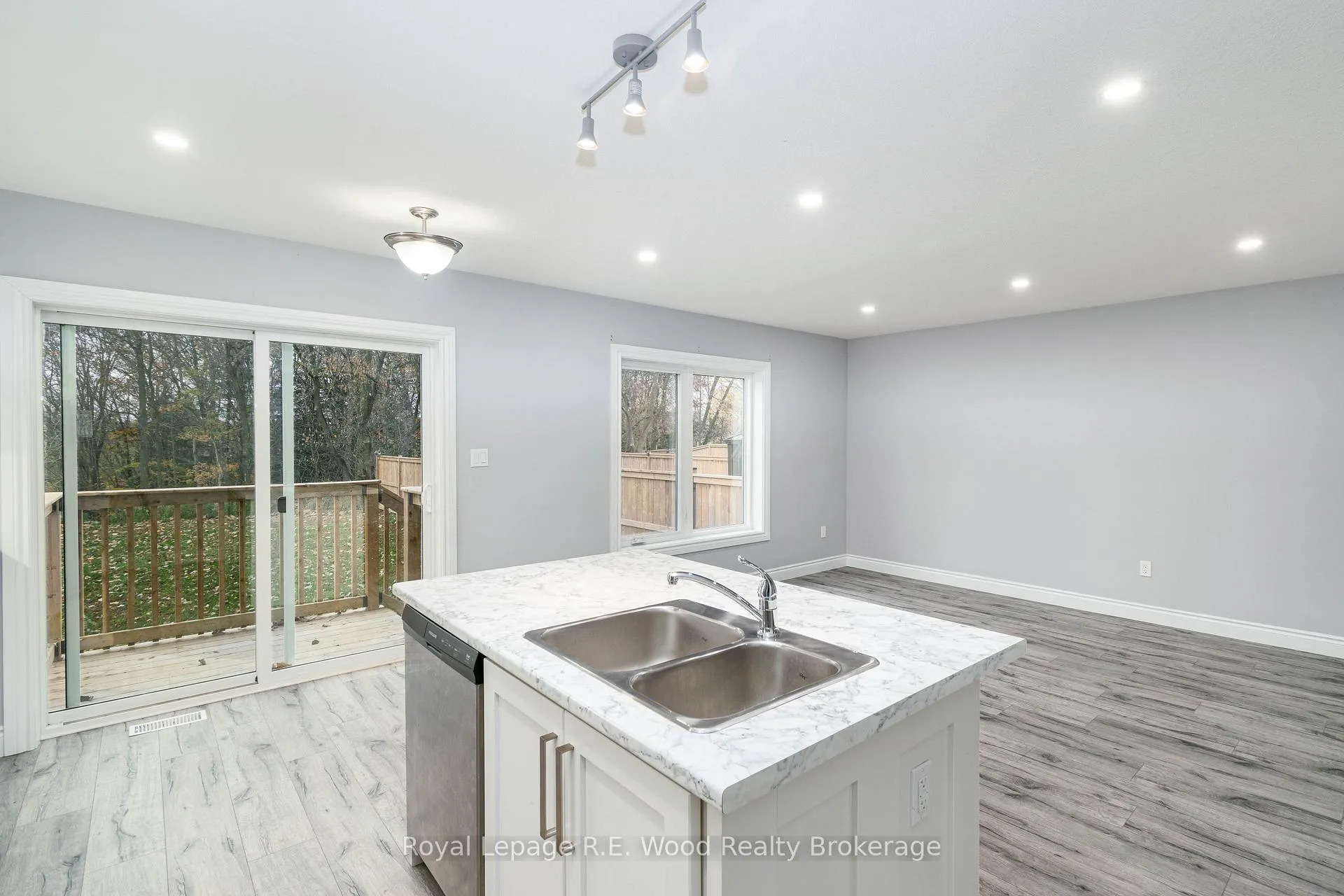 Photo 11 of Unit 18, 61 Vienna Road, Tillsonburg — HOMEH
