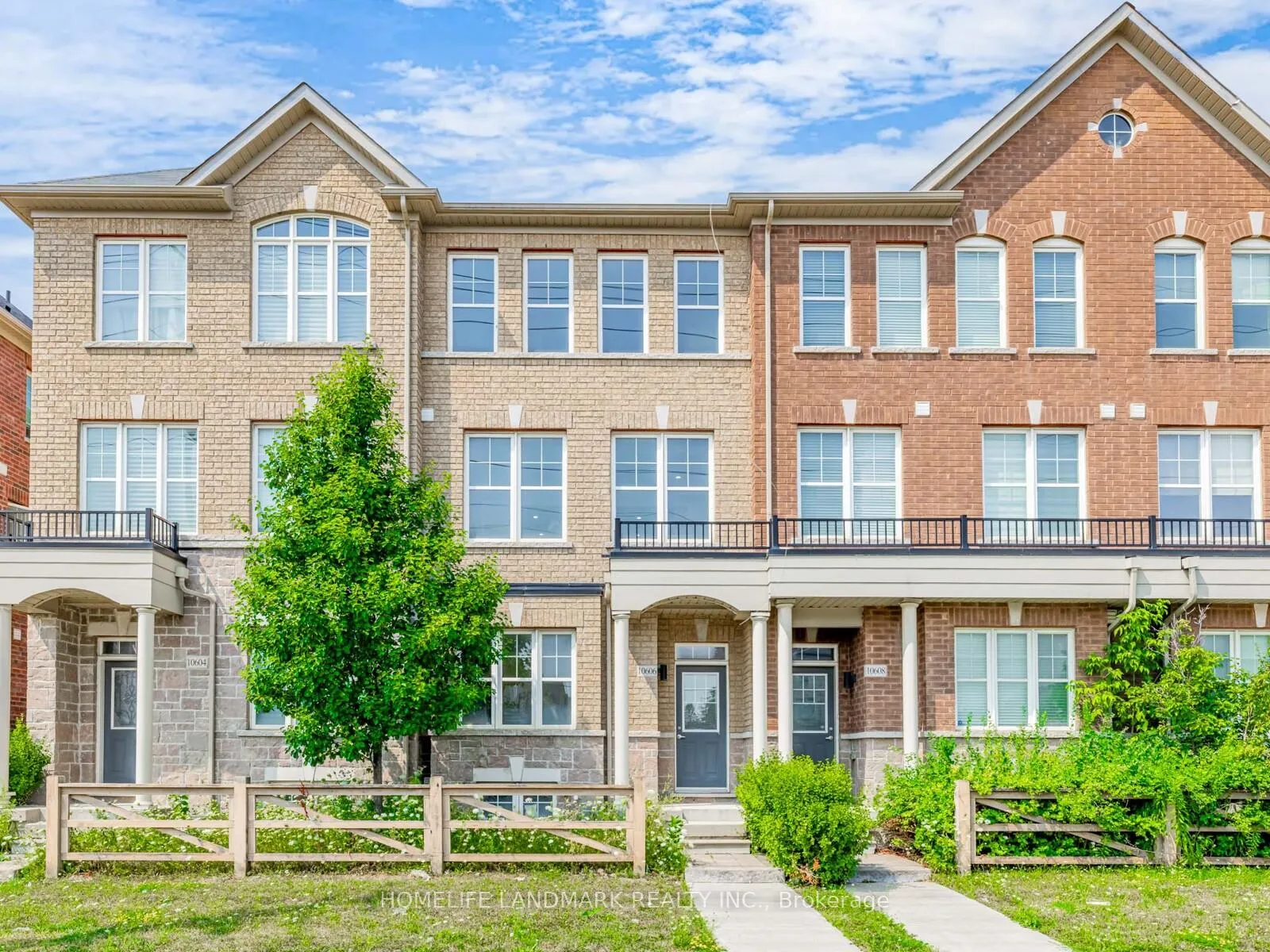 Front of 10606 Bathurst Street