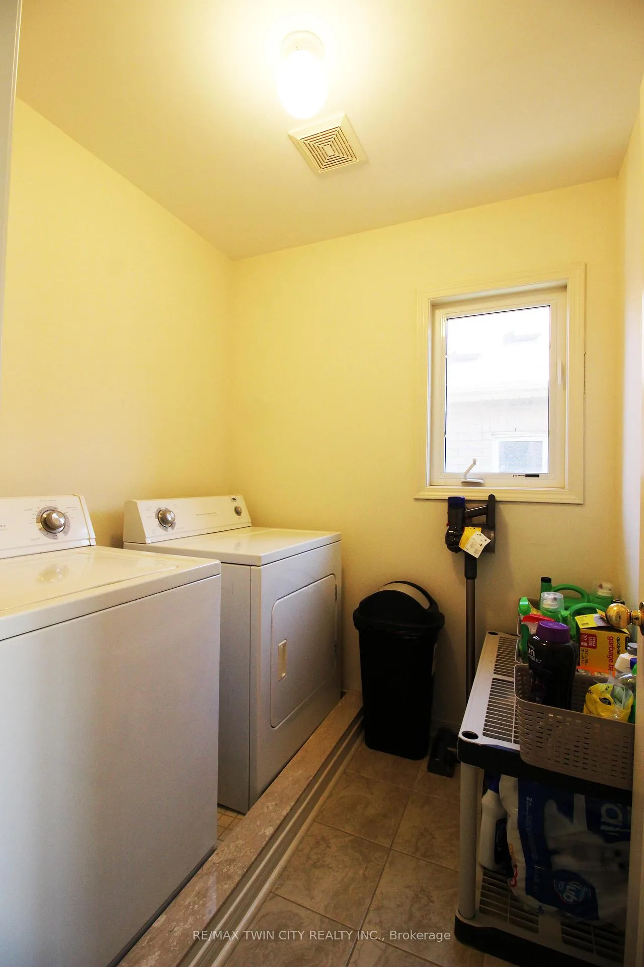 Photo 28 of Unit 72, 110 Highland Road E, Kitchener — HOMEH
