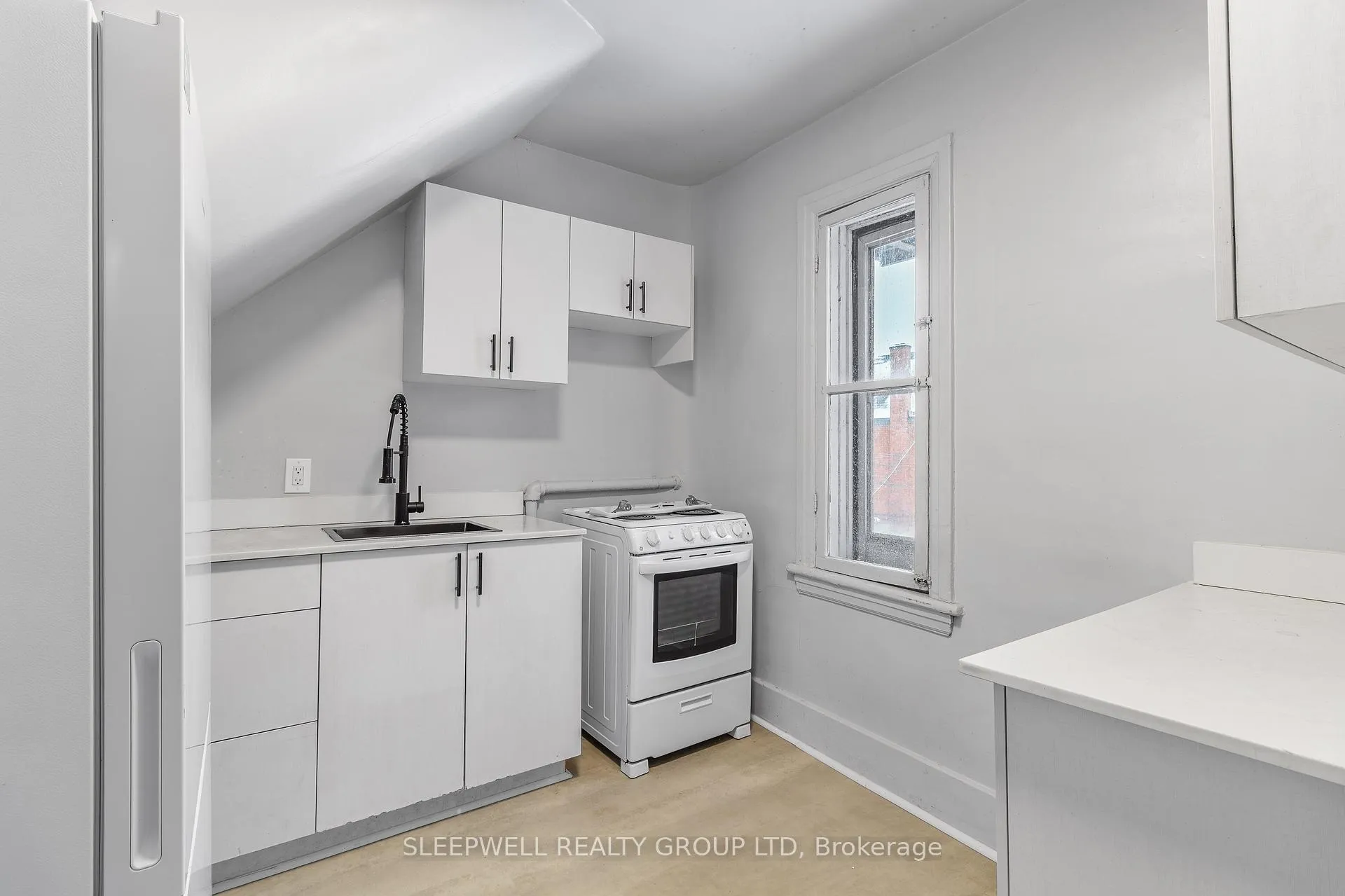 Photo 4 of Unit 2, 275 Bronson Avenue, Ottawa, Ottawa Centre — HOMEH