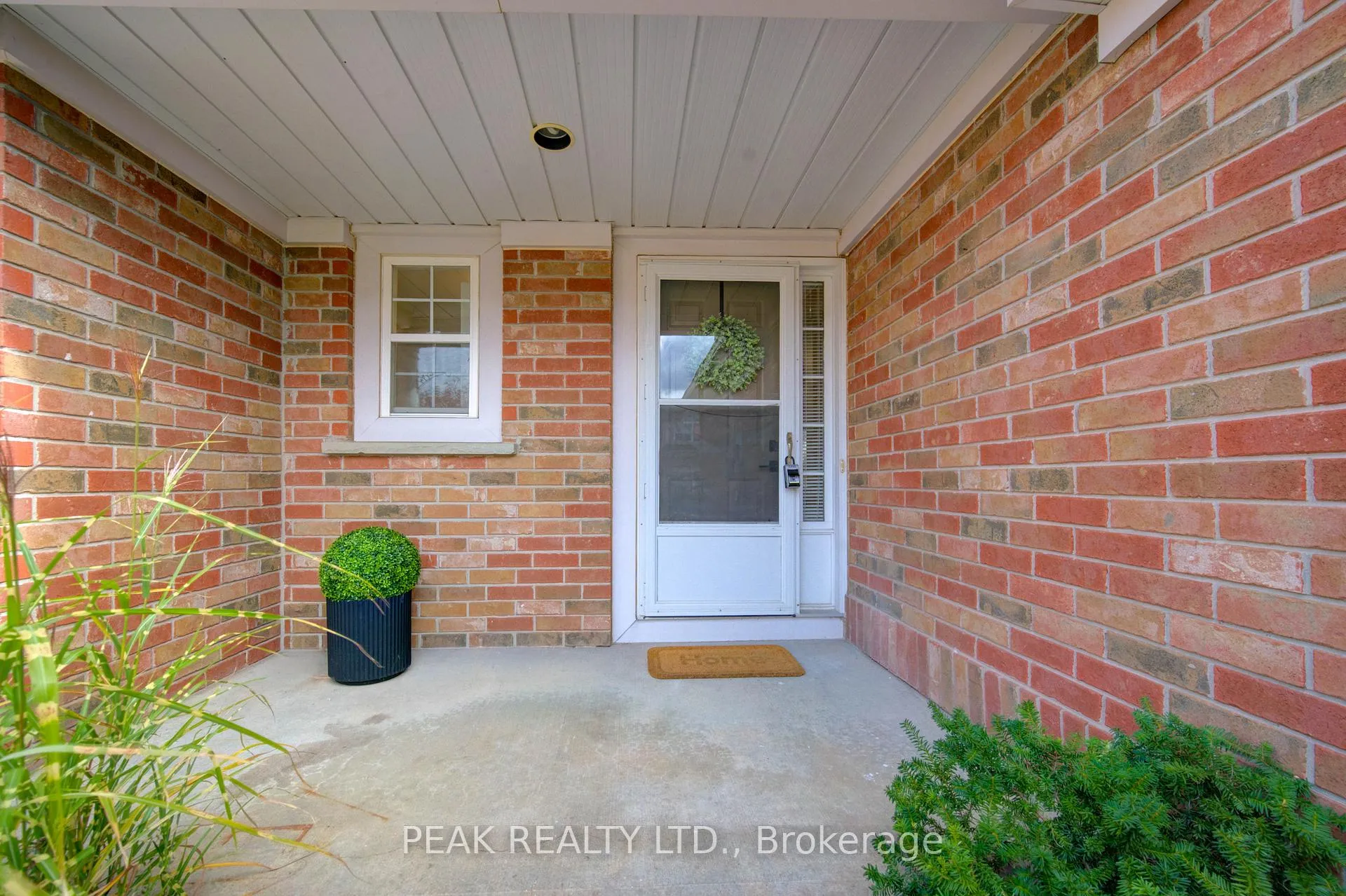 Photo 4 of 502 Mariner Drive, Waterloo — HOMEH