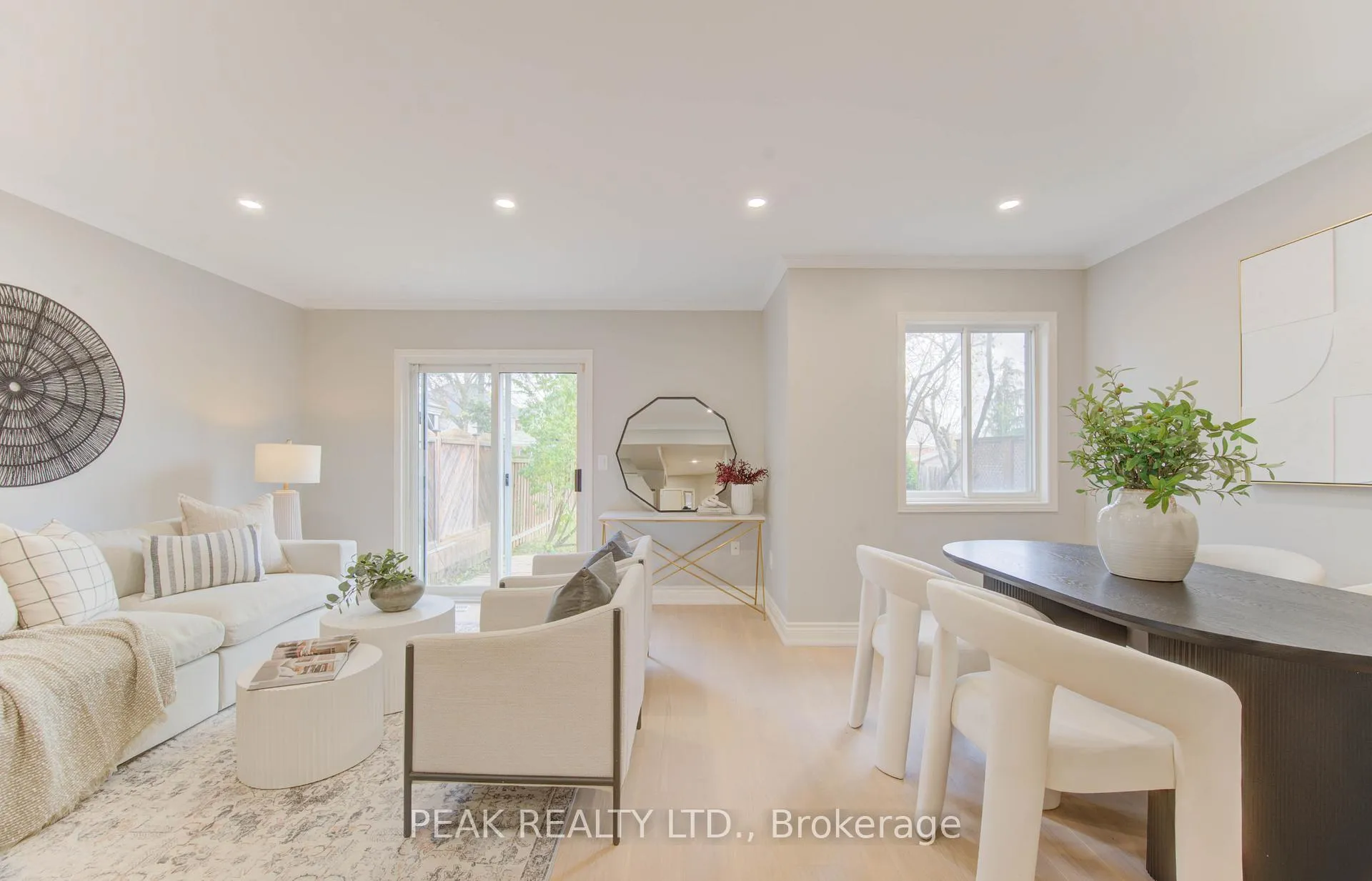 Photo 12 of 502 Mariner Drive, Waterloo — HOMEH