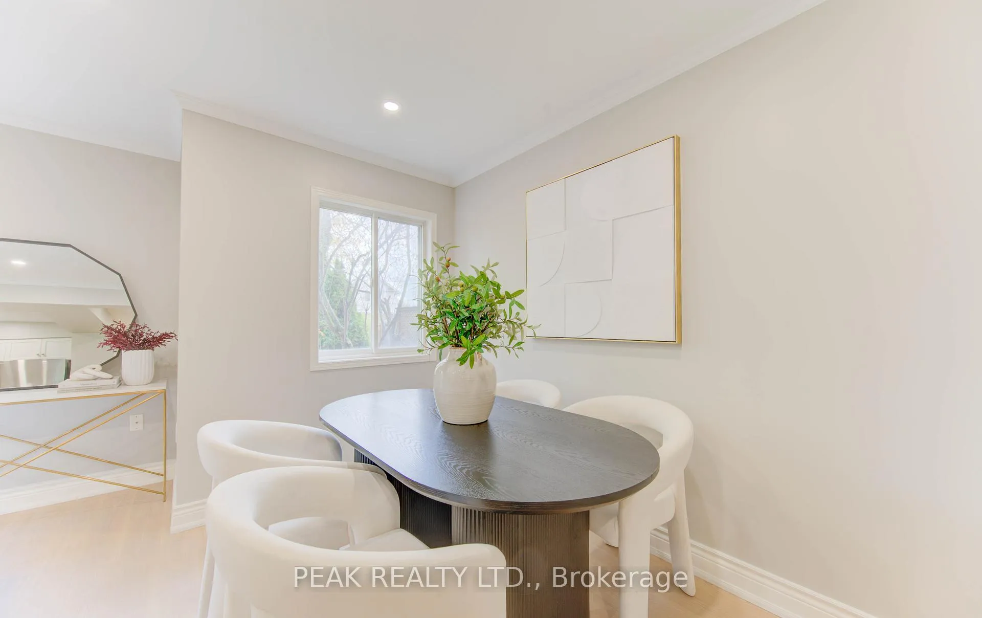 Photo 13 of 502 Mariner Drive, Waterloo — HOMEH