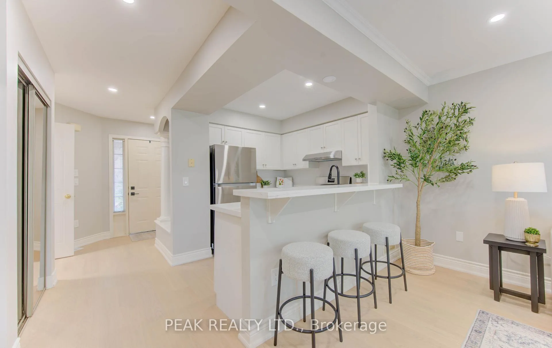 Photo 20 of 502 Mariner Drive, Waterloo — HOMEH