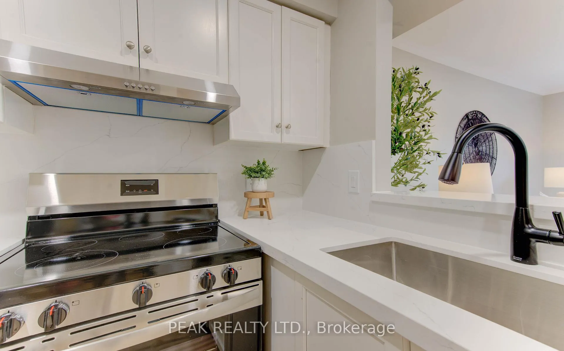 Photo 23 of 502 Mariner Drive, Waterloo — HOMEH