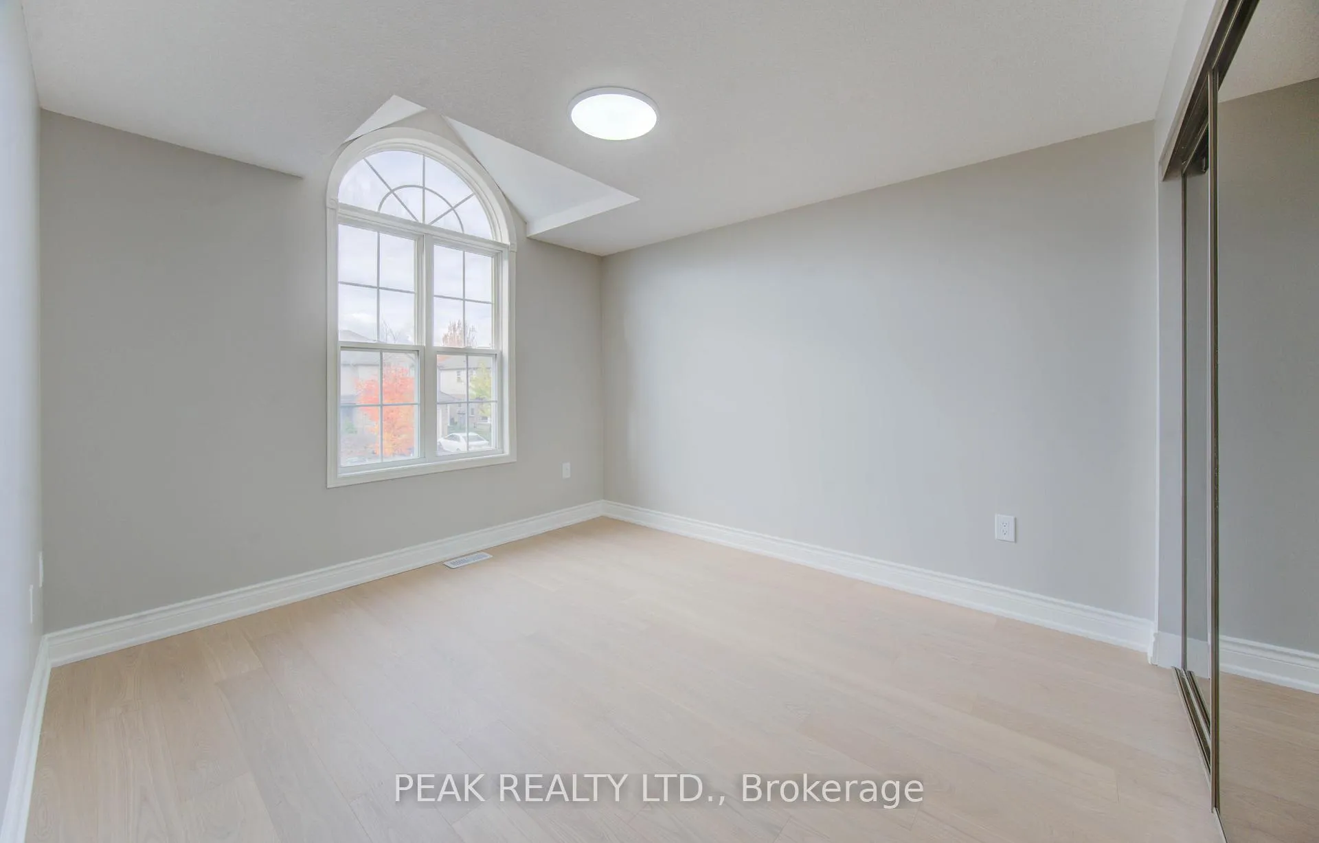 Photo 32 of 502 Mariner Drive, Waterloo — HOMEH