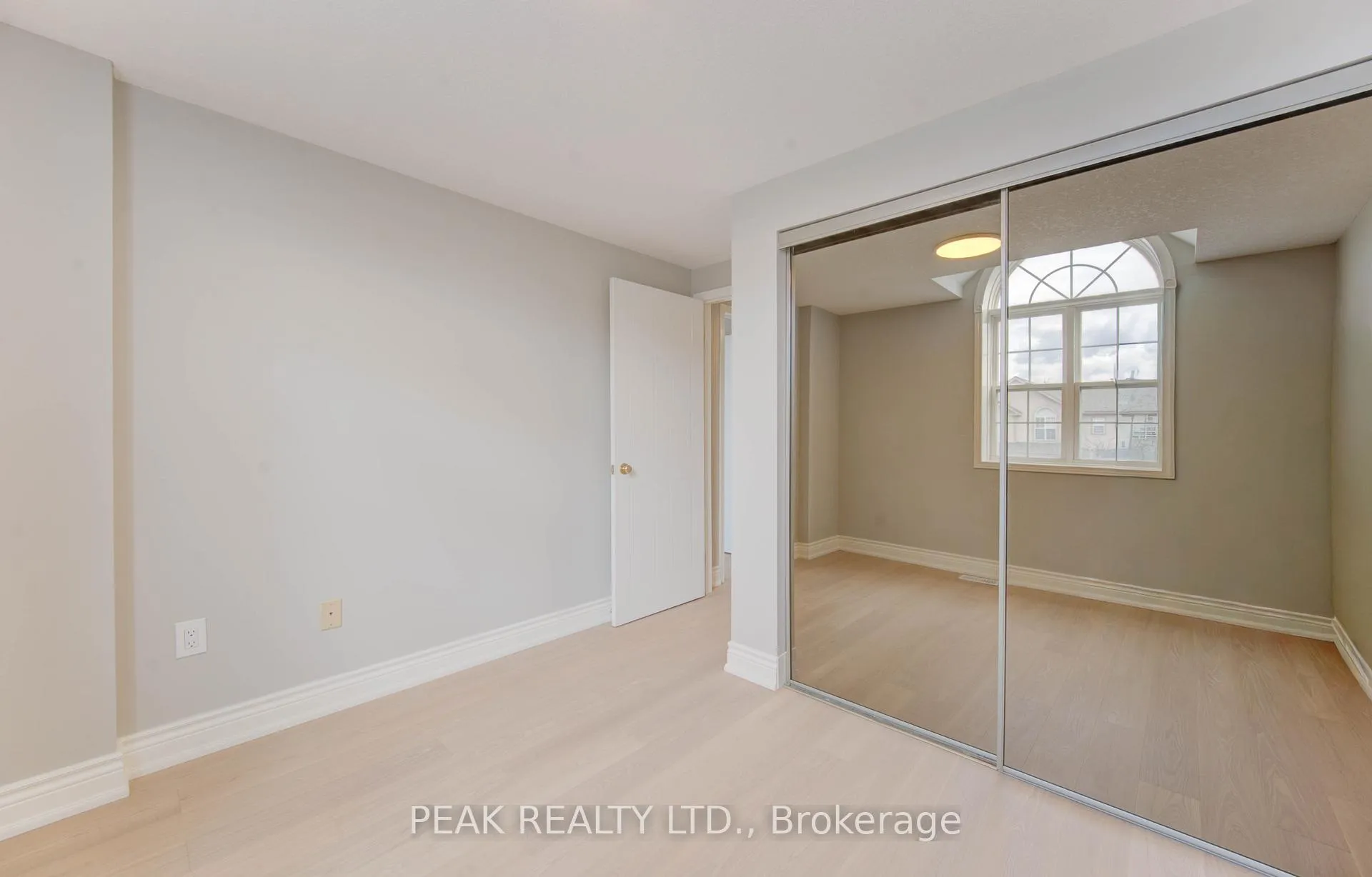 Photo 36 of 502 Mariner Drive, Waterloo — HOMEH