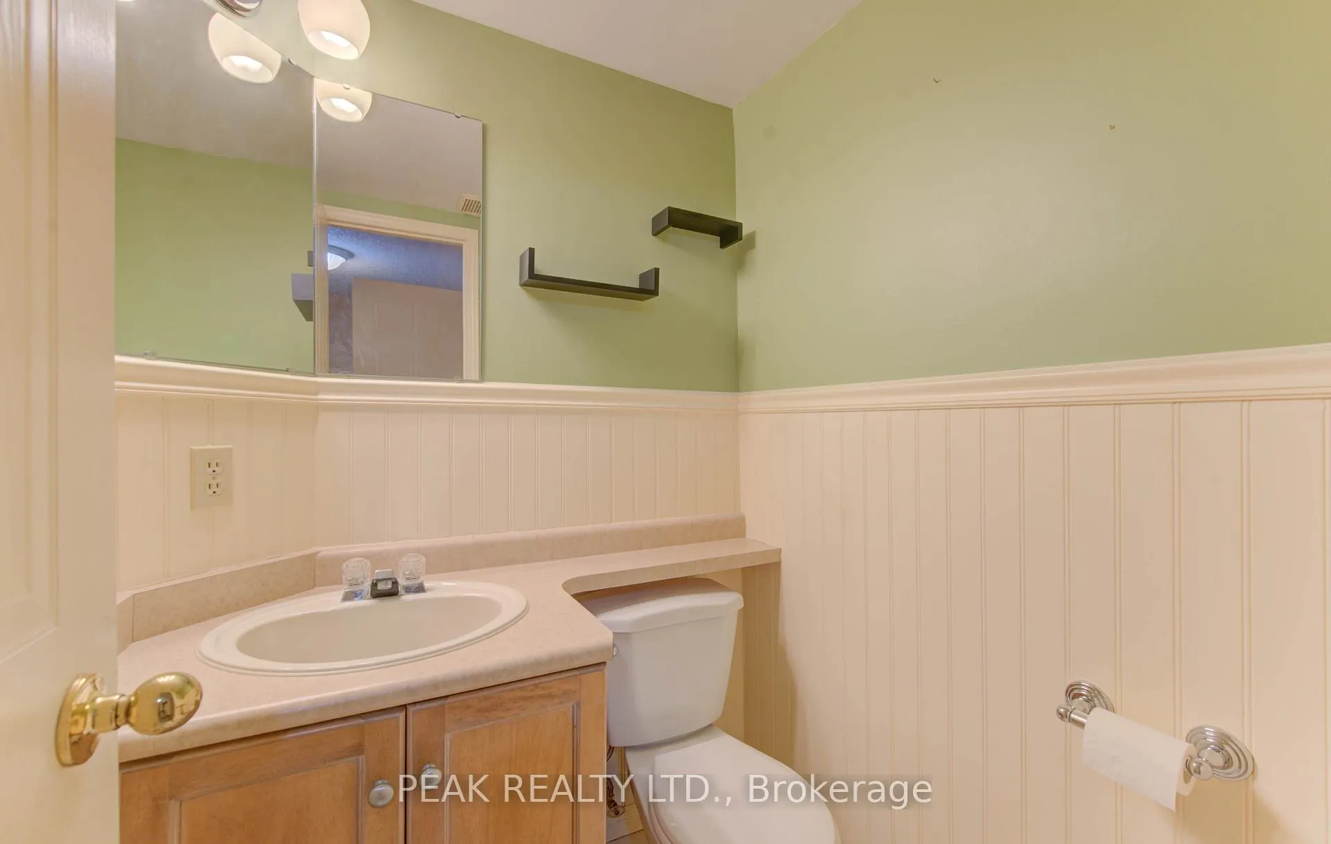Photo 42 of 502 Mariner Drive, Waterloo — HOMEH