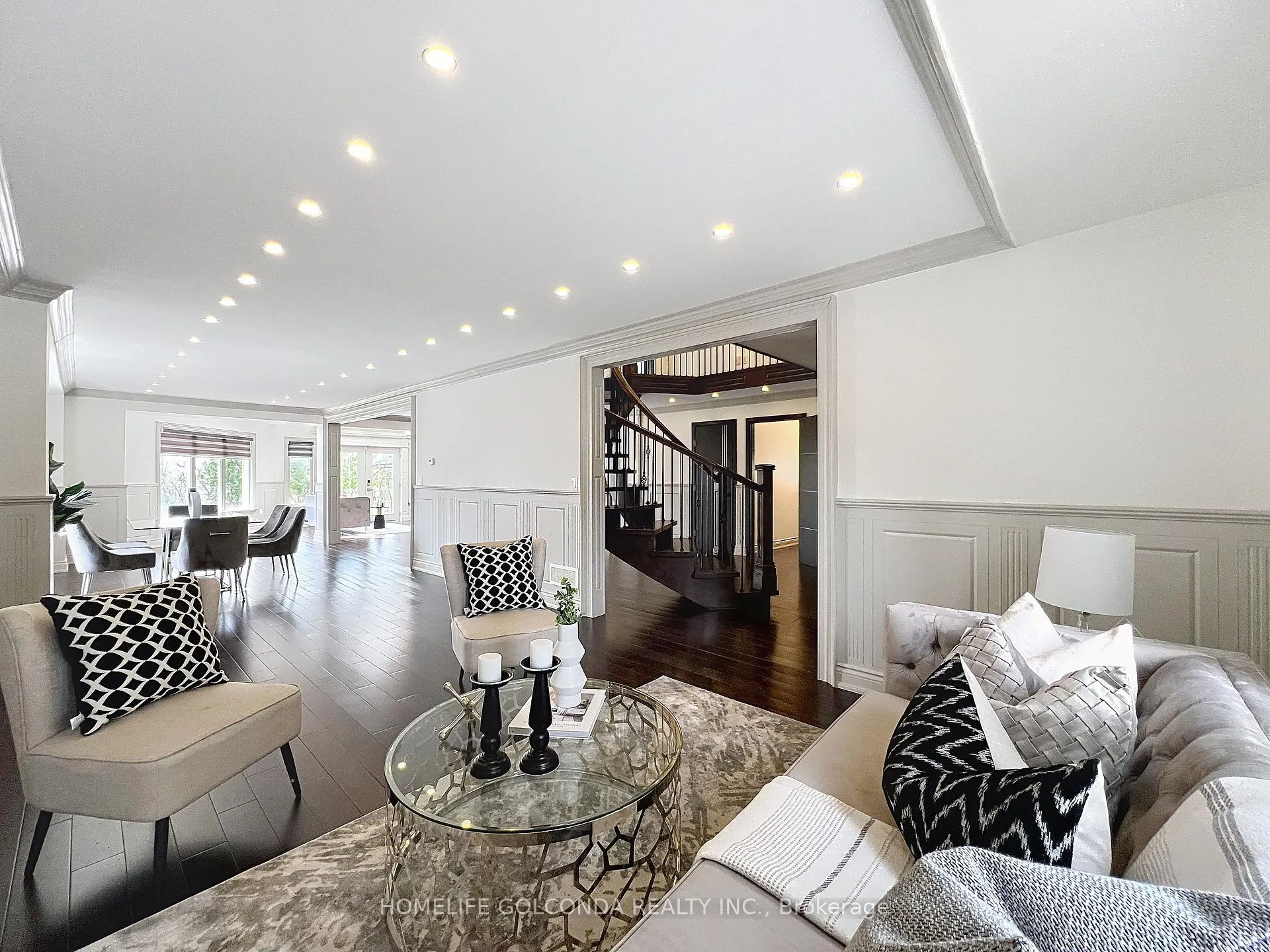 Photo 8 of 25 Conistan Road, Markham, Unionville — HOMEH