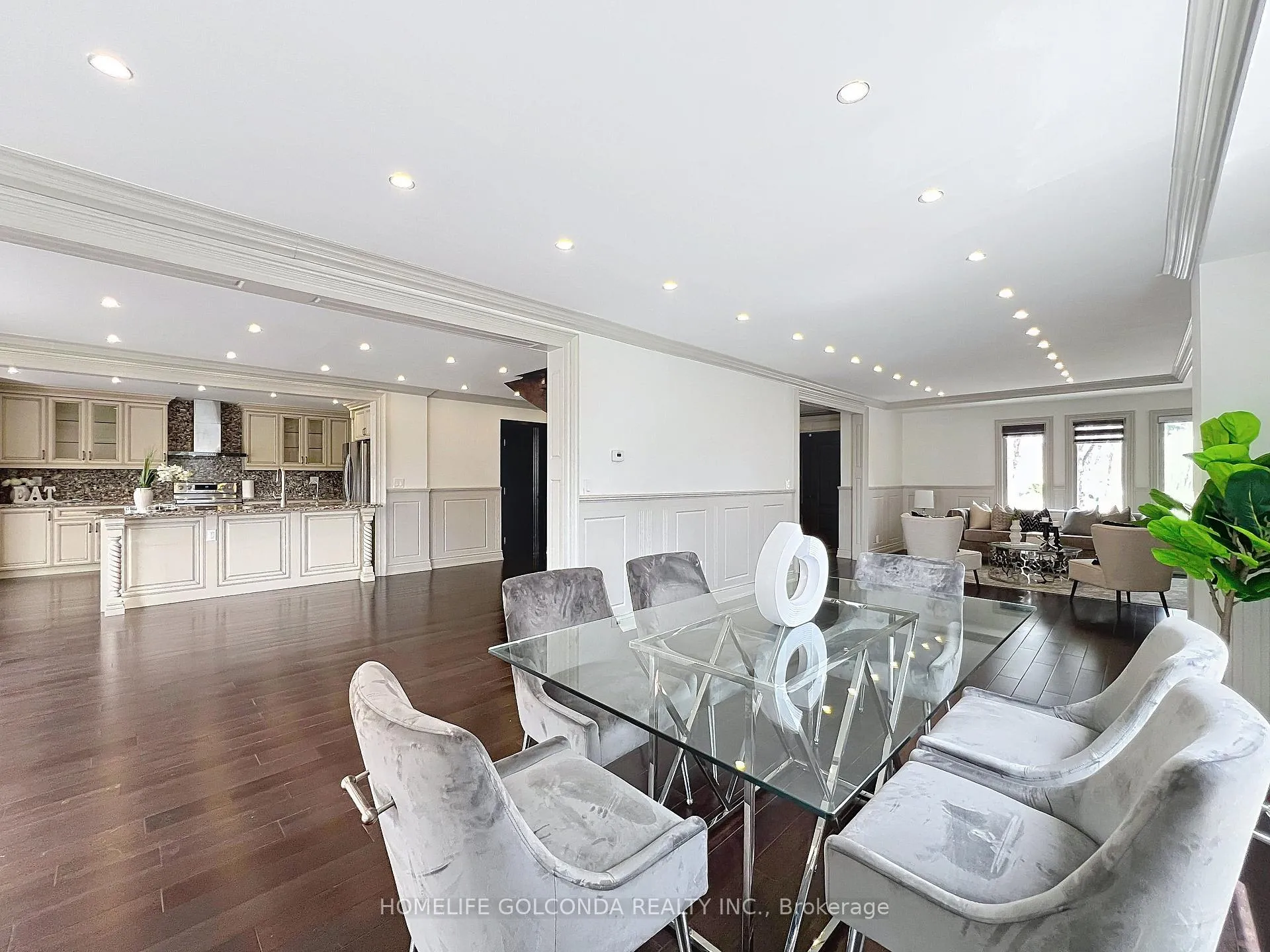 Photo 12 of 25 Conistan Road, Markham, Unionville — HOMEH