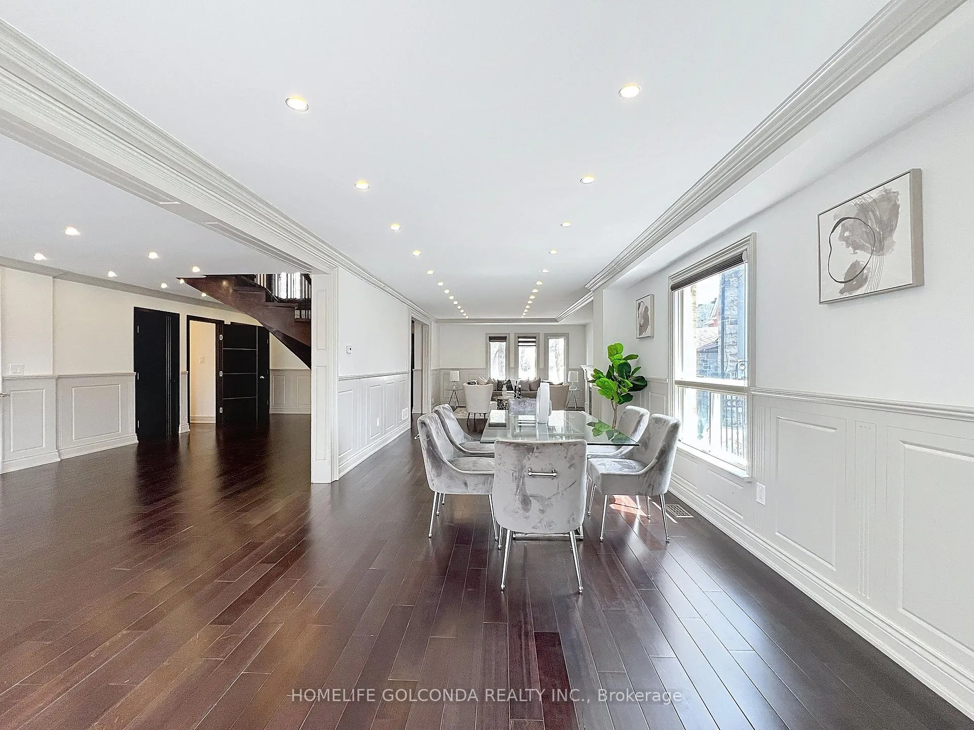 Photo 13 of 25 Conistan Road, Markham, Unionville — HOMEH