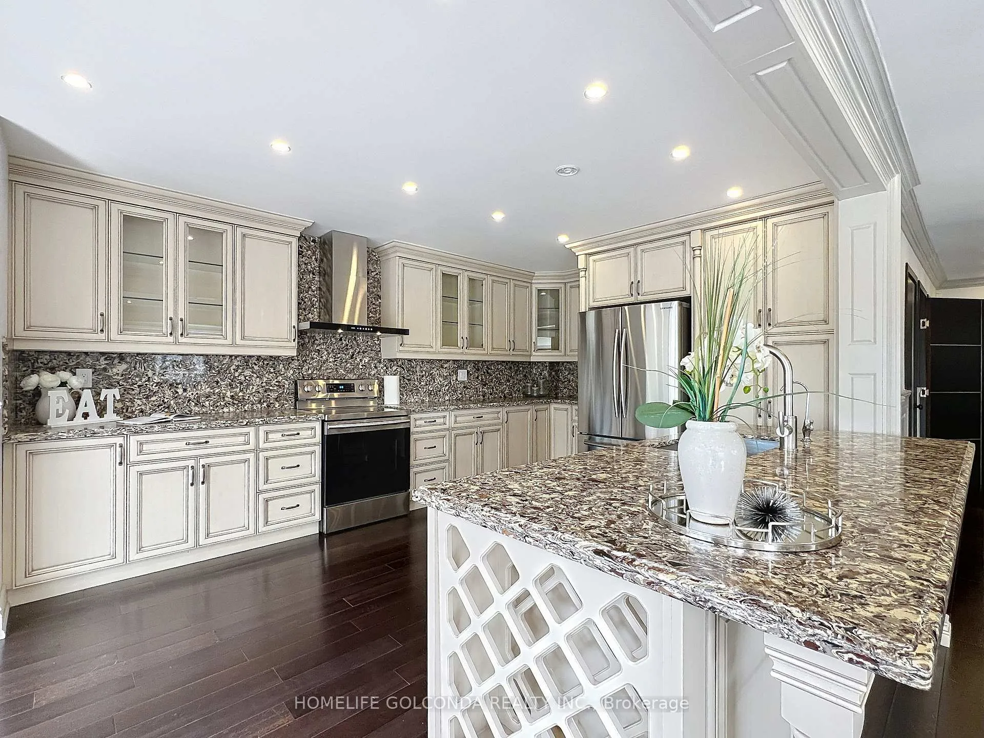Photo 14 of 25 Conistan Road, Markham, Unionville — HOMEH