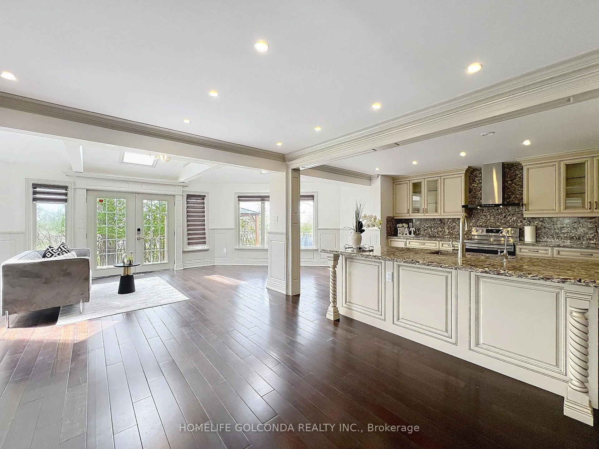 Photo 15 of 25 Conistan Road, Markham, Unionville — HOMEH